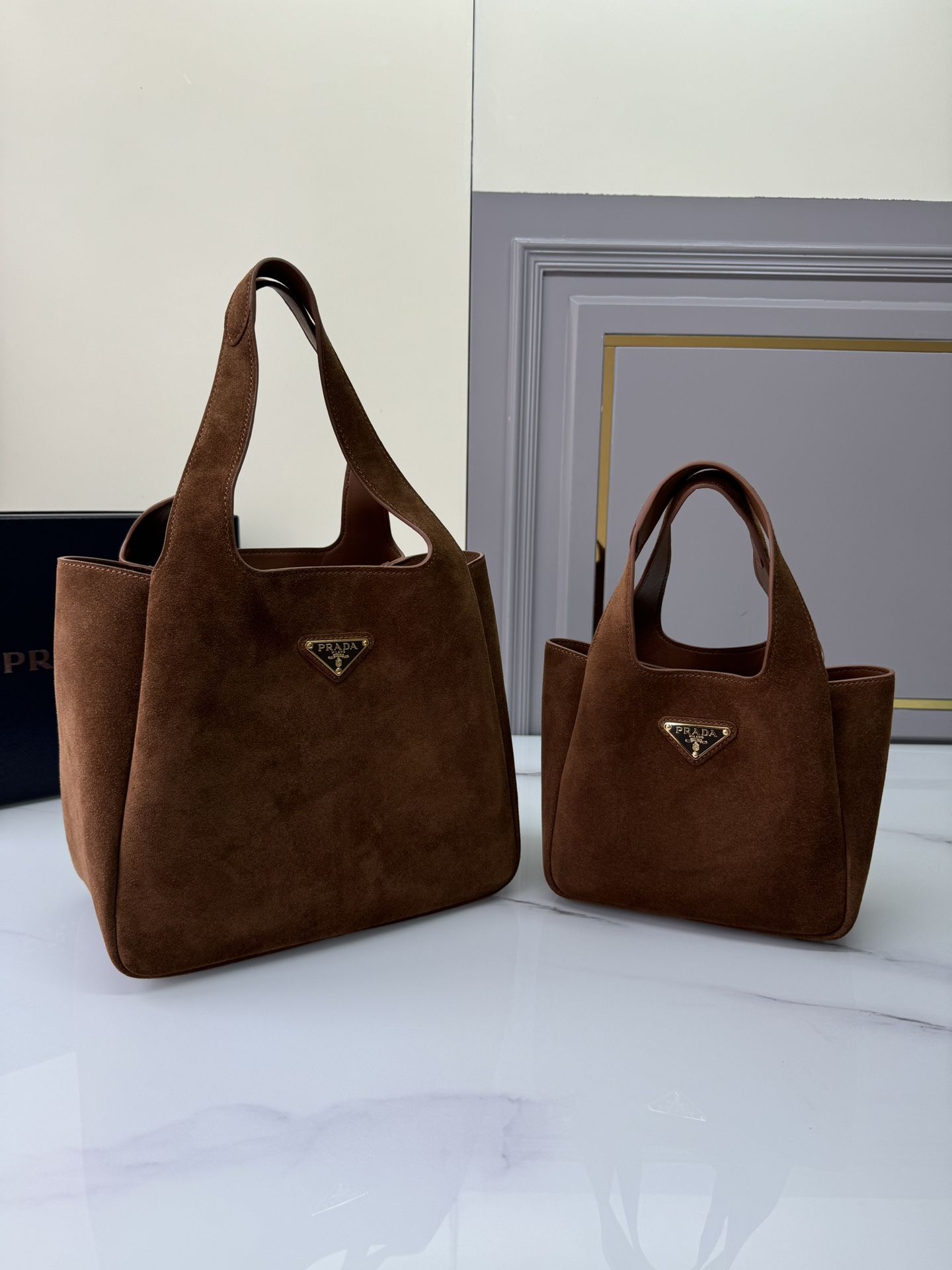 Top PRADA Sheepskin Bucket Bag 25x21.5x14cm/18x16x10cm - Brown
