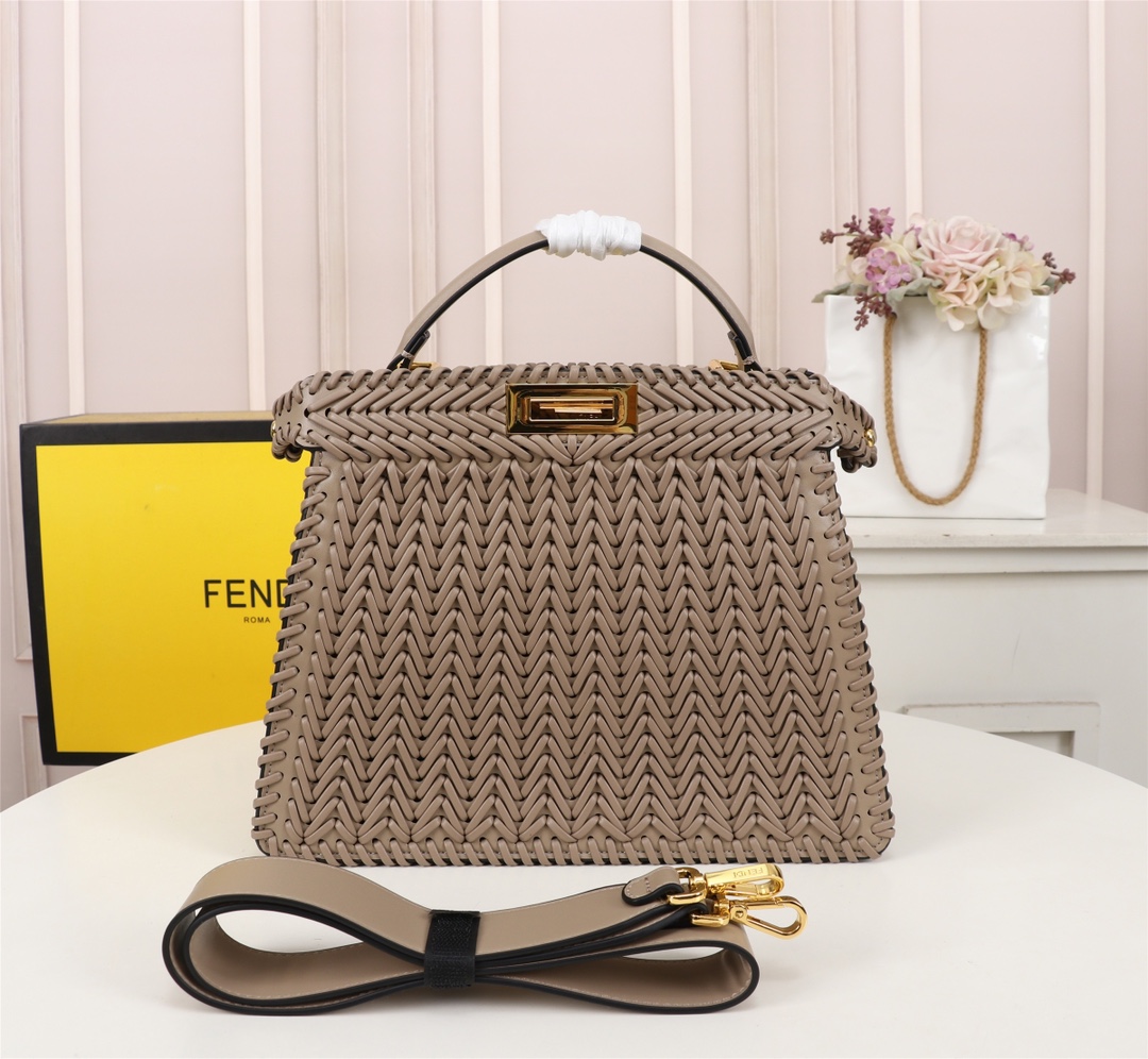 TOP FENDI Peekaboo ISeeU Handbag - Brown