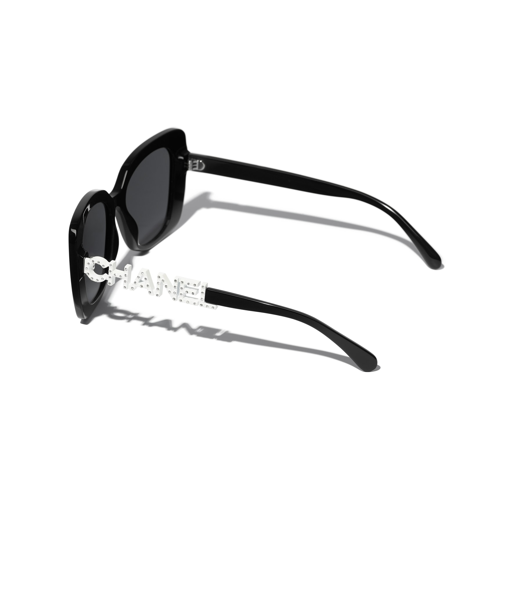 CHANEL Square Sunglasses A71353X08902S