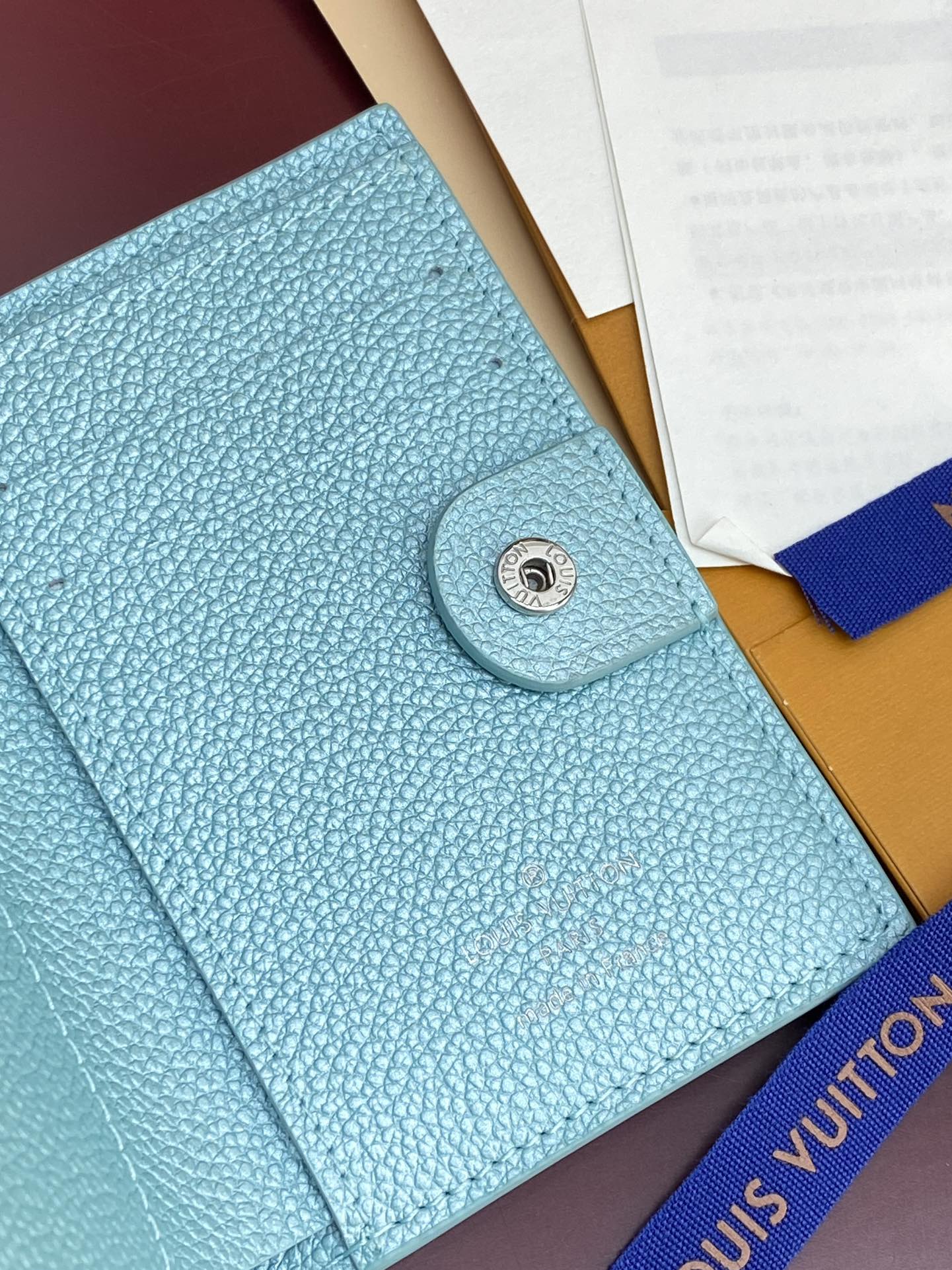 TOP Louis Vuitton LV Lisa Wallet 11.5x9x1.5cm - Pearlescent Blue