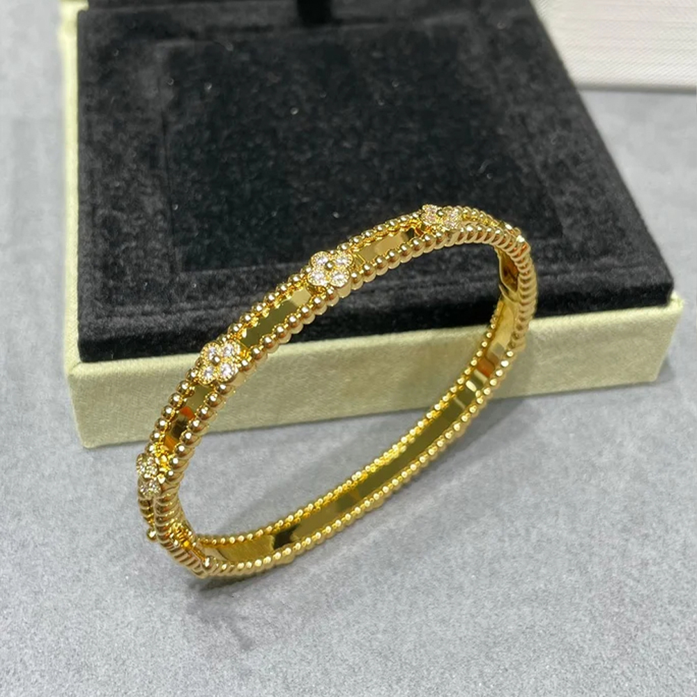 Van Cleef & Arpels bracelet (Replica)