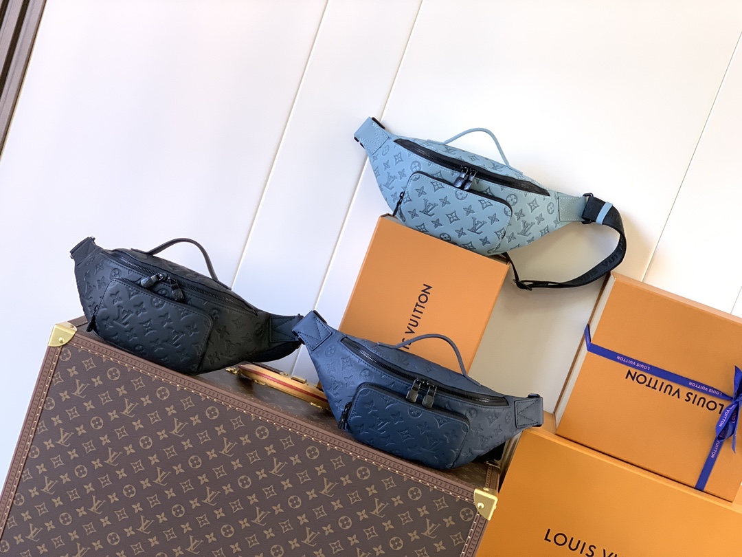 TOP Louis Vuitton LV Monogram Shadow Rush Bag Calfskin 30x15x8cm - 3 Colour