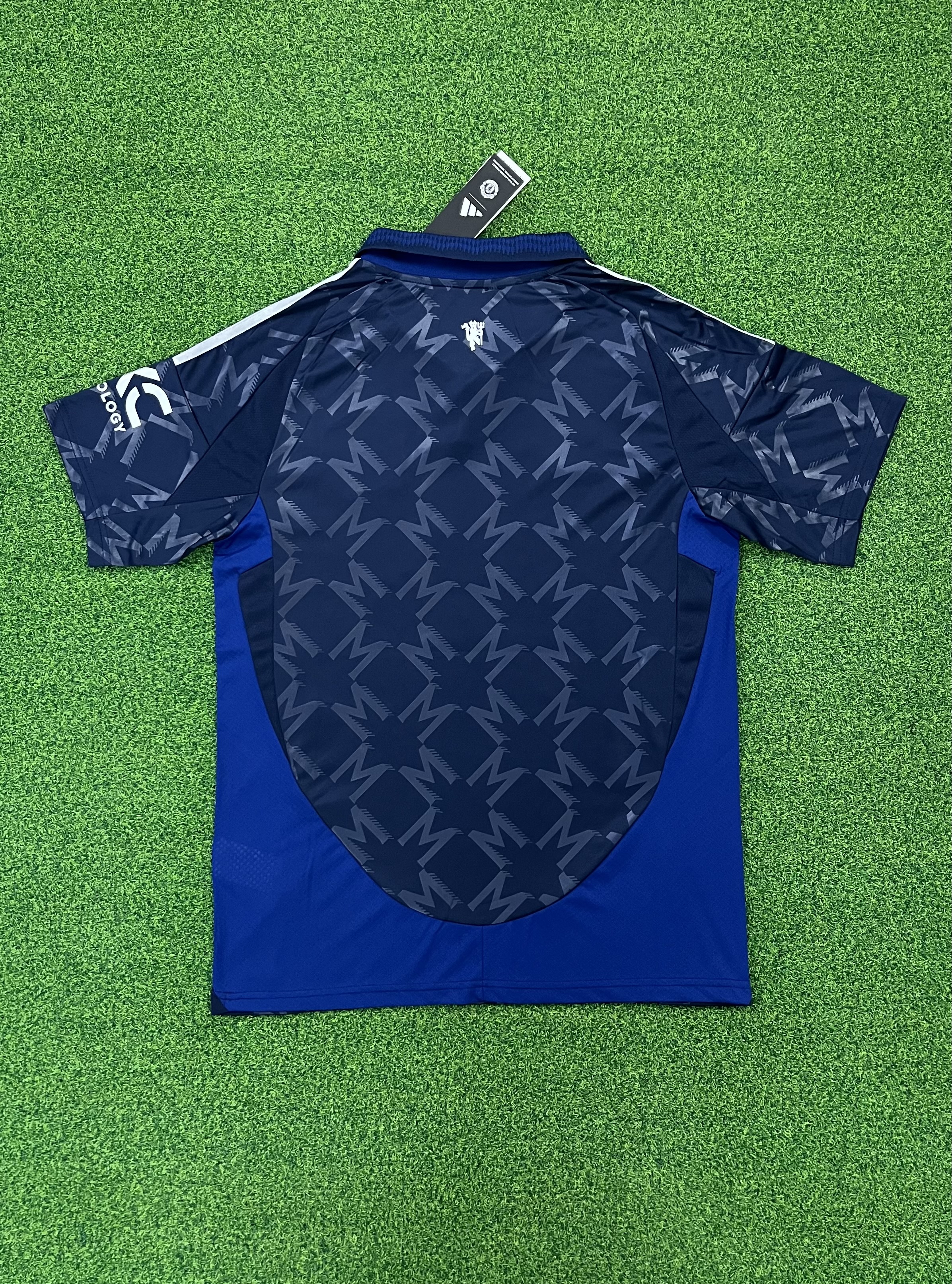 2425 Manchester United  away  jersey.Player embroidery version