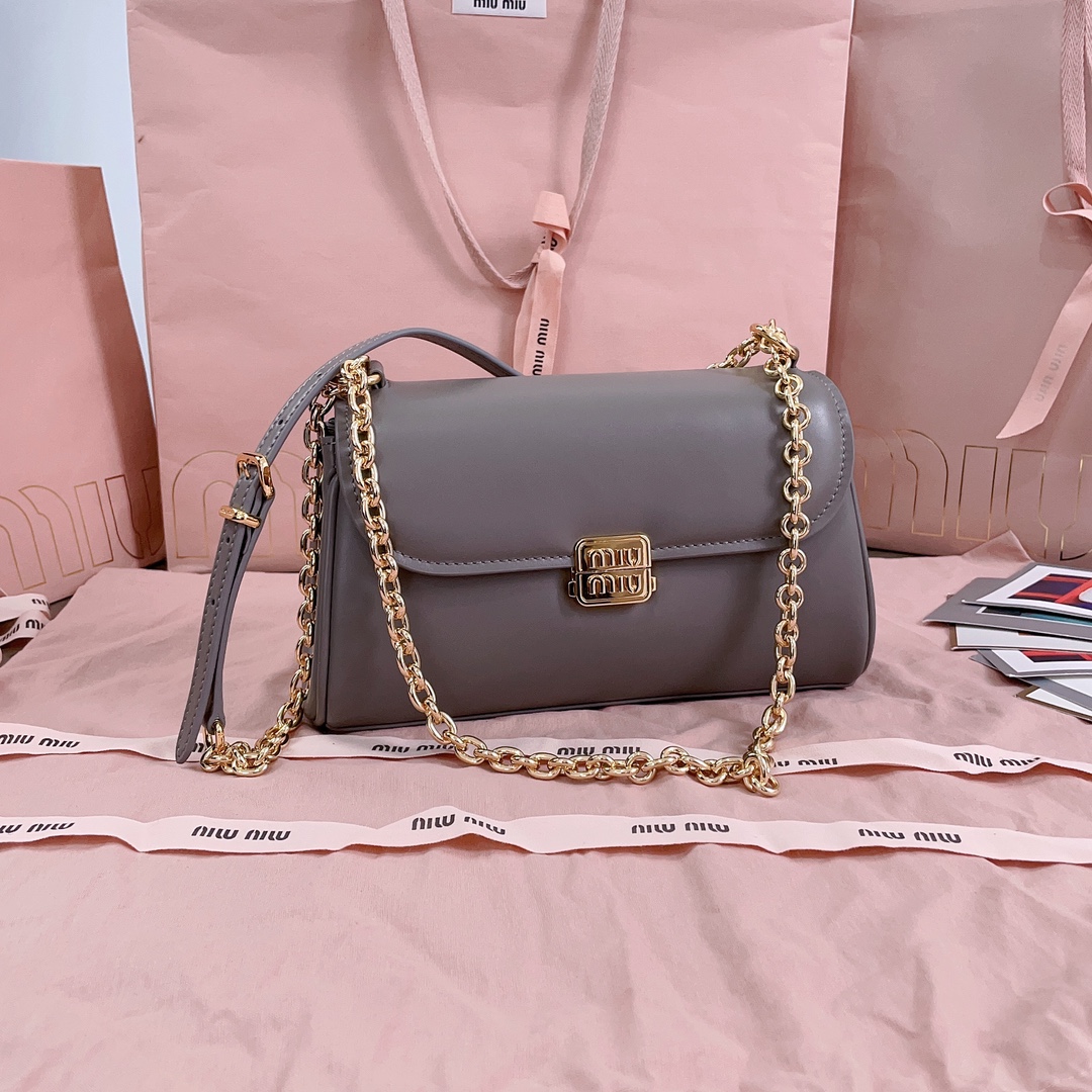 TOP Miu Miu Baguette Cowhide 24X13.5X9cm - 3 Colors