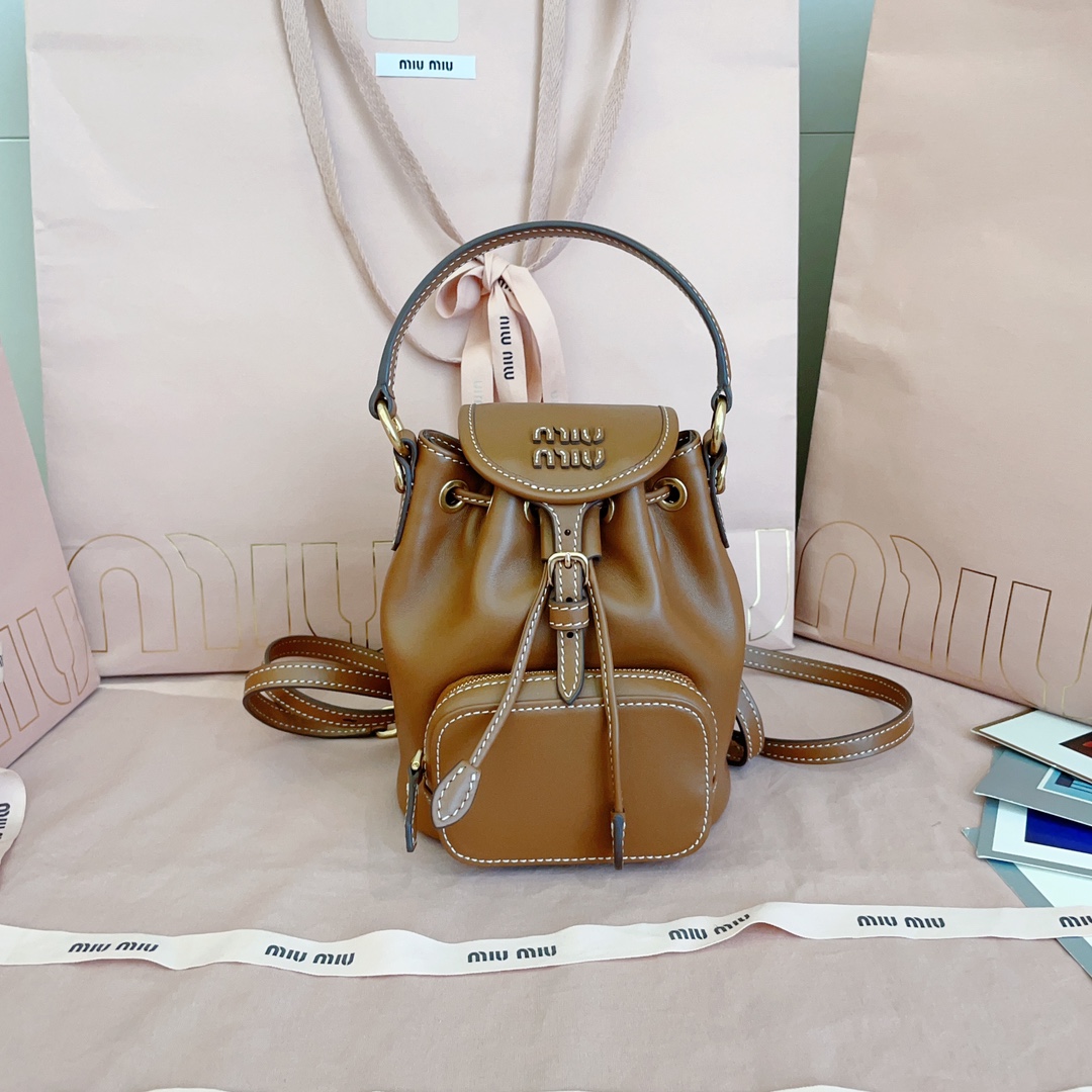 TOP Miu Miu Backpack Cowhide 14X17X8cm - 3 Colors