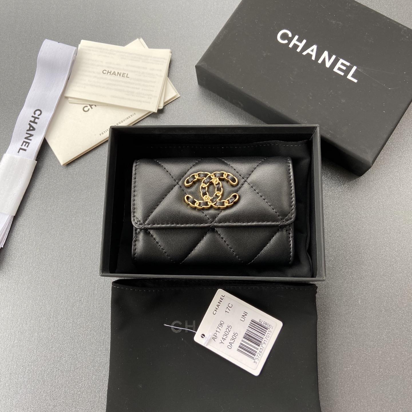 TOP CHANEL Card Holder Lambskin 11x7cm - Black