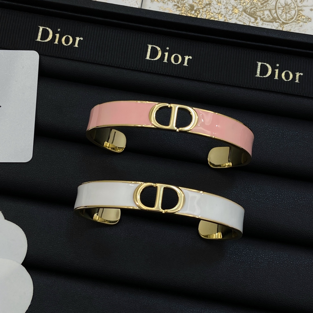 TOP Christian Dior Bracelet - 2 Colors