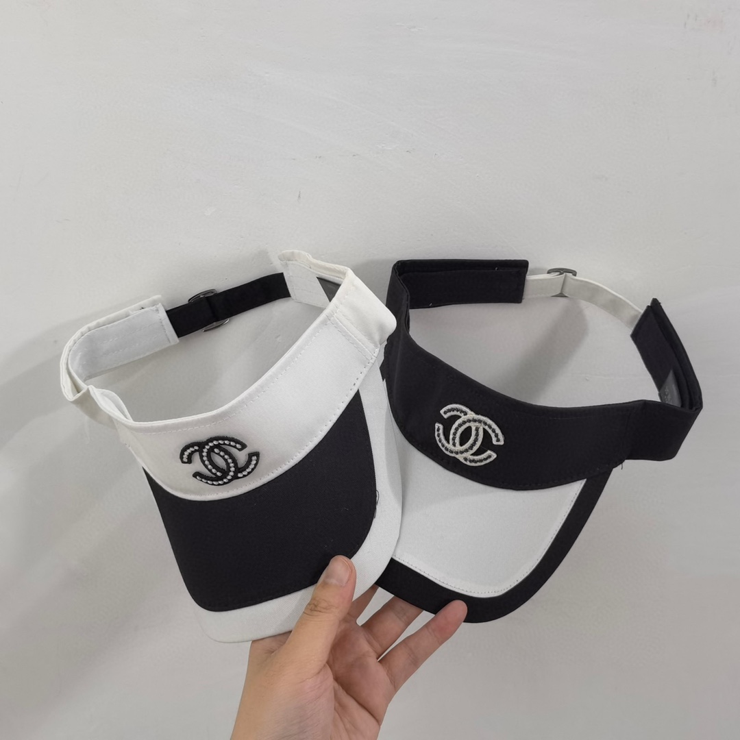 TOP CHANEL Sun Cap - Black / White