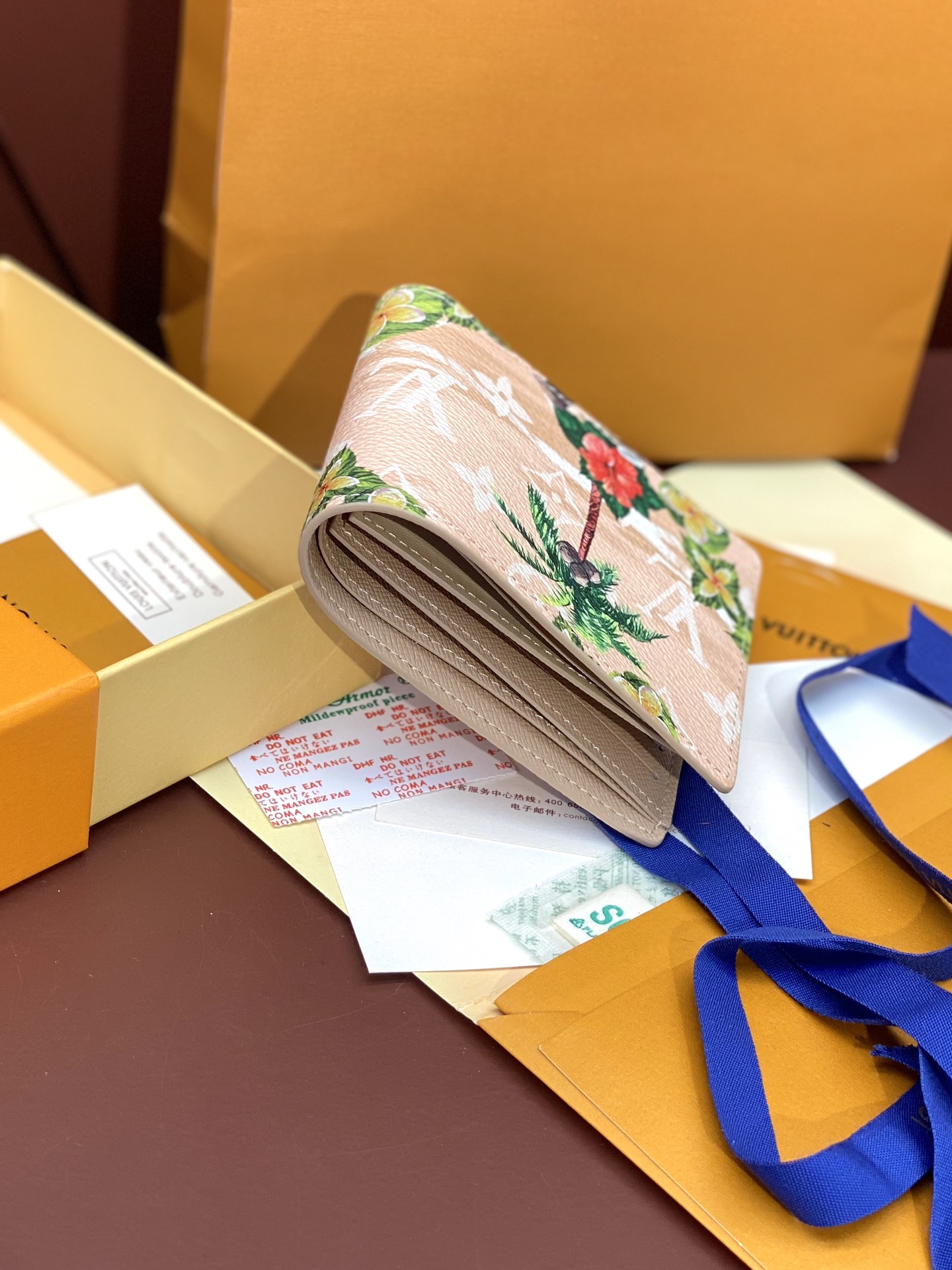 TOP Louis Vuitton LV  Monogram Surfin Wallet 11x8.5x2cm - Khaki