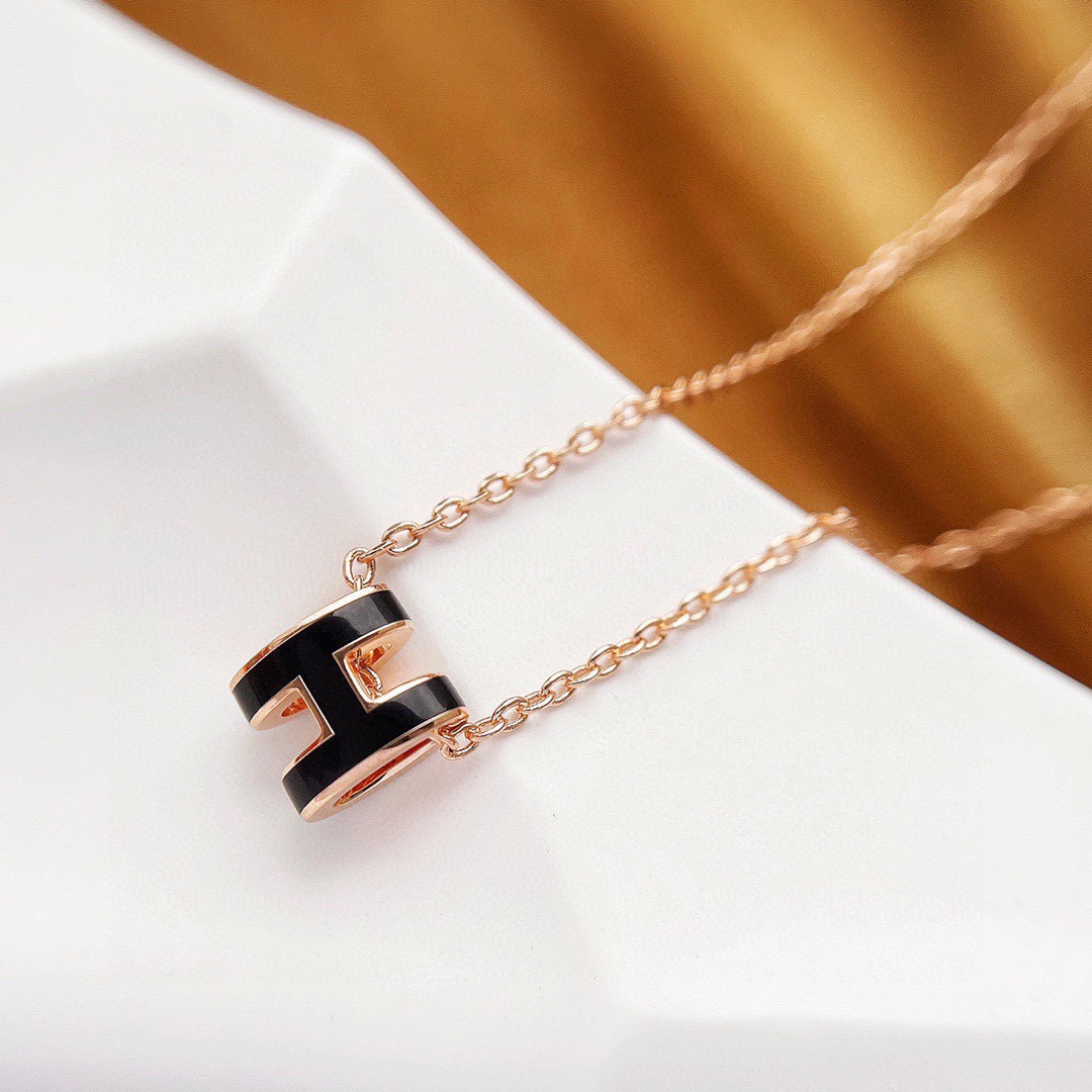 TOP HERMES Mini H Logo Necklace - Black
