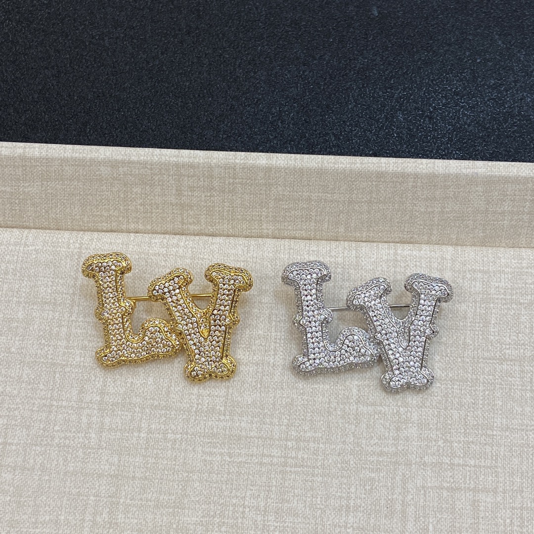 TOP Louis Vuitton LV Brooch - 2 Color