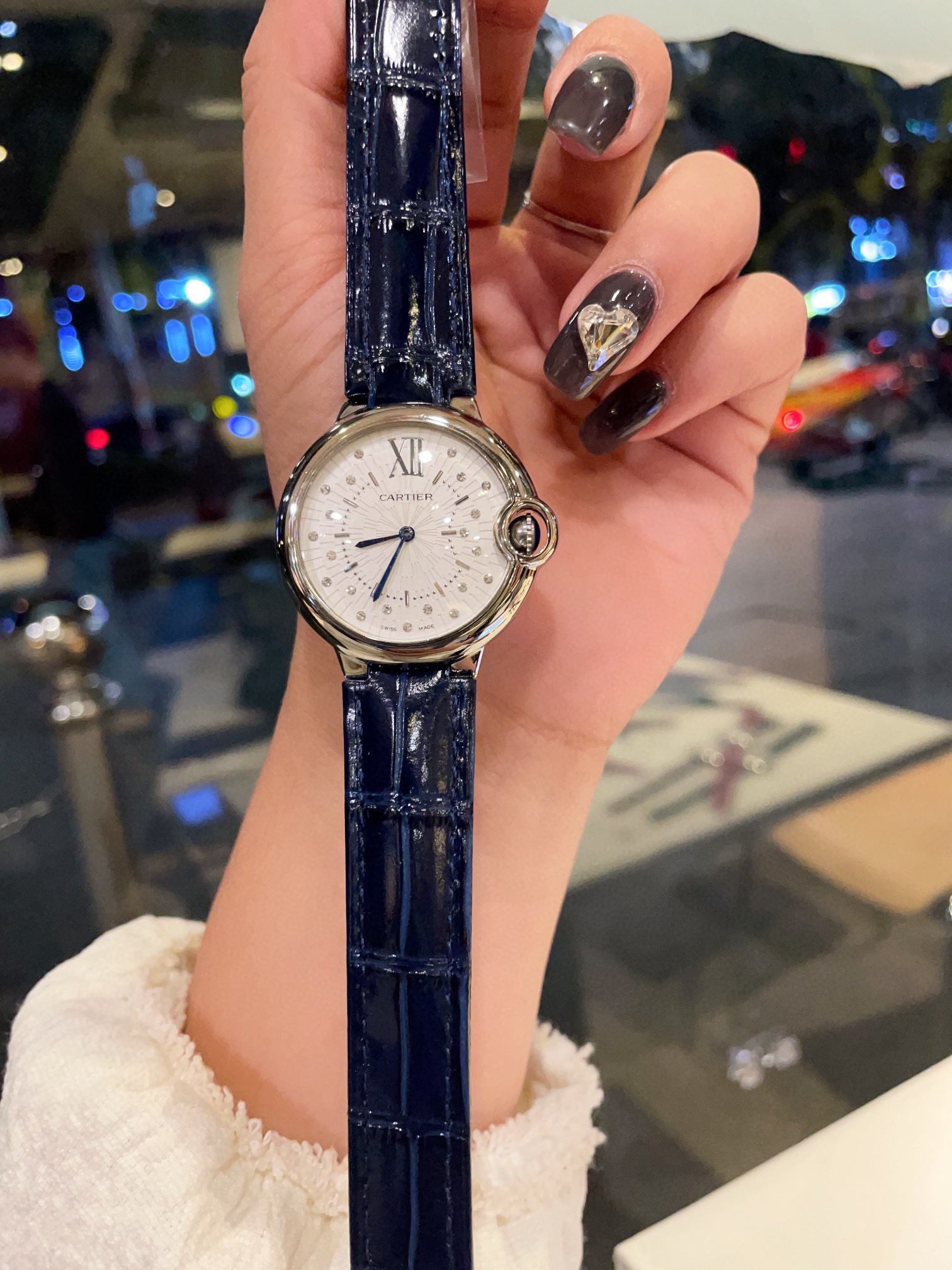 TOP Cartier BALLON BLEU DE CARTIER WATCH 36 mm, diamonds, leather - 7 Colours