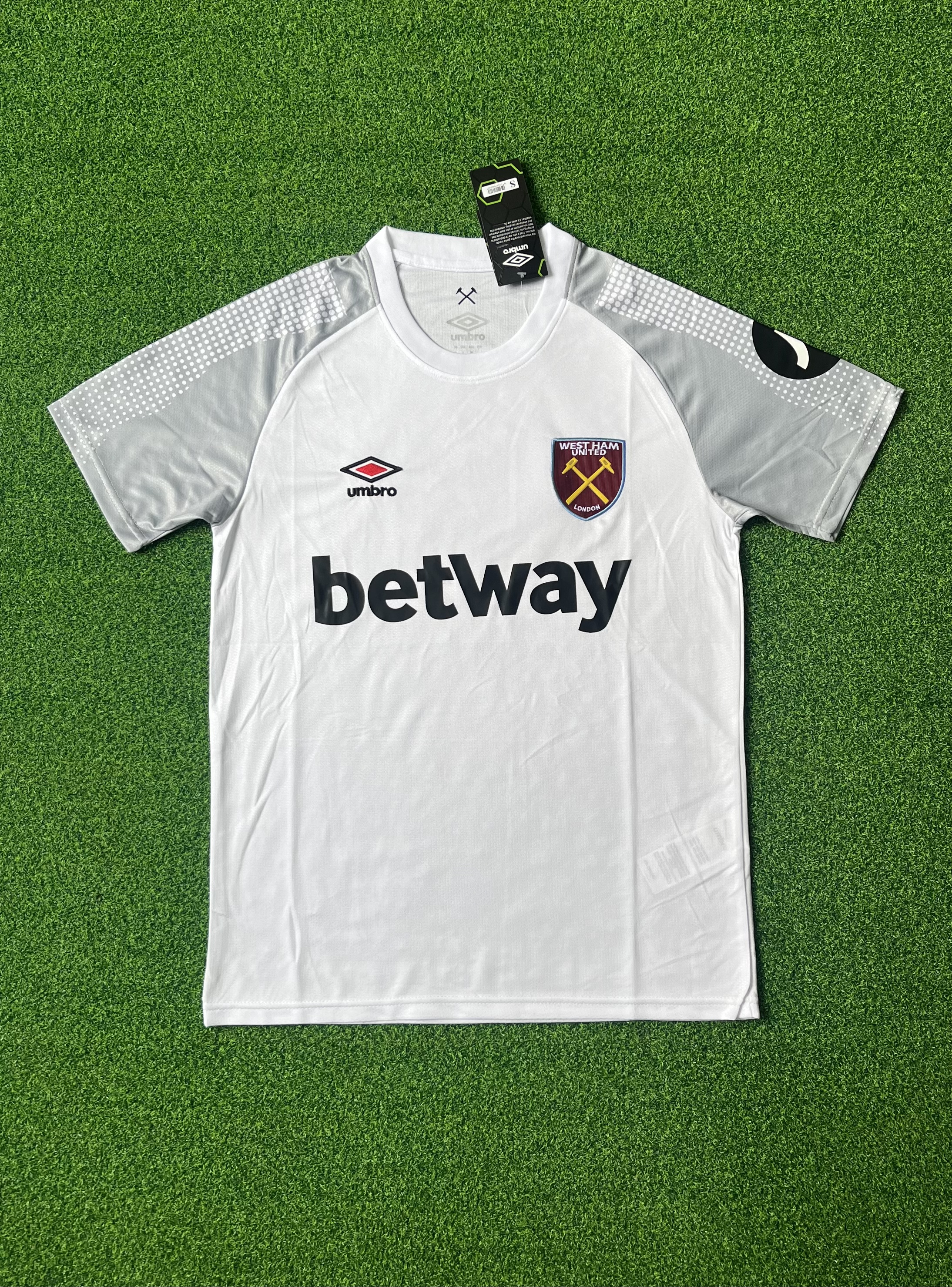 2425 West Ham  Away jersey..Player embroidery version