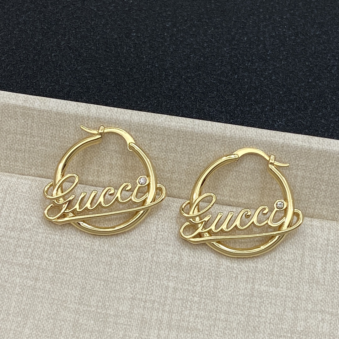 TOP GUCCI Circle Earrings with Letters - Silver/Gold