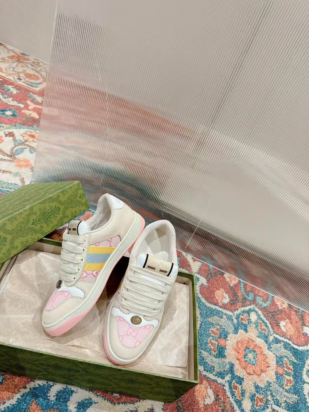 TOP GUCCI GG Casual Shoes - Pink and Beige