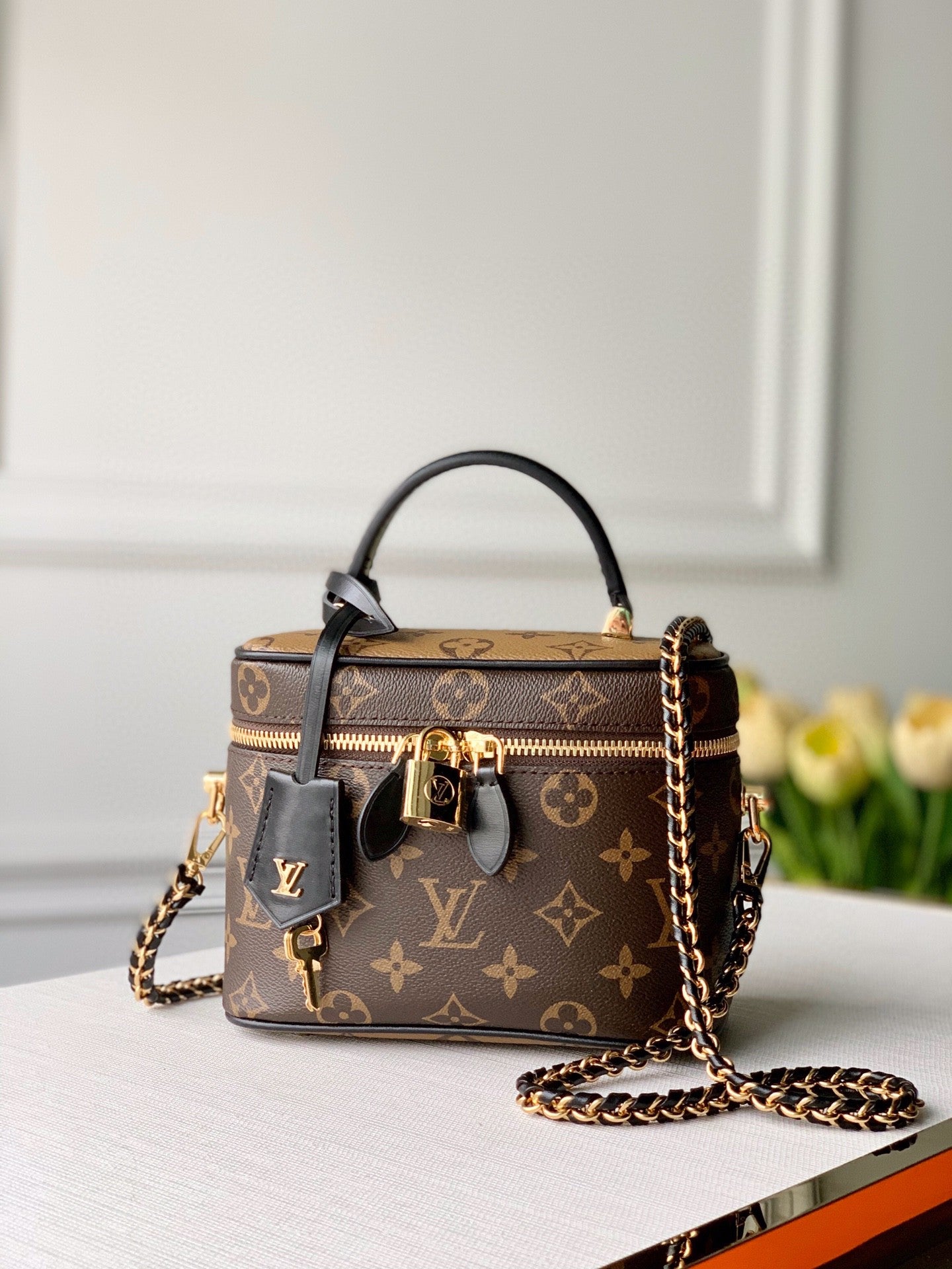 TOP Louis Vuitton LV L*V Reversed Monogram Vanity PM 19 x 13 x 11 cm-Brown