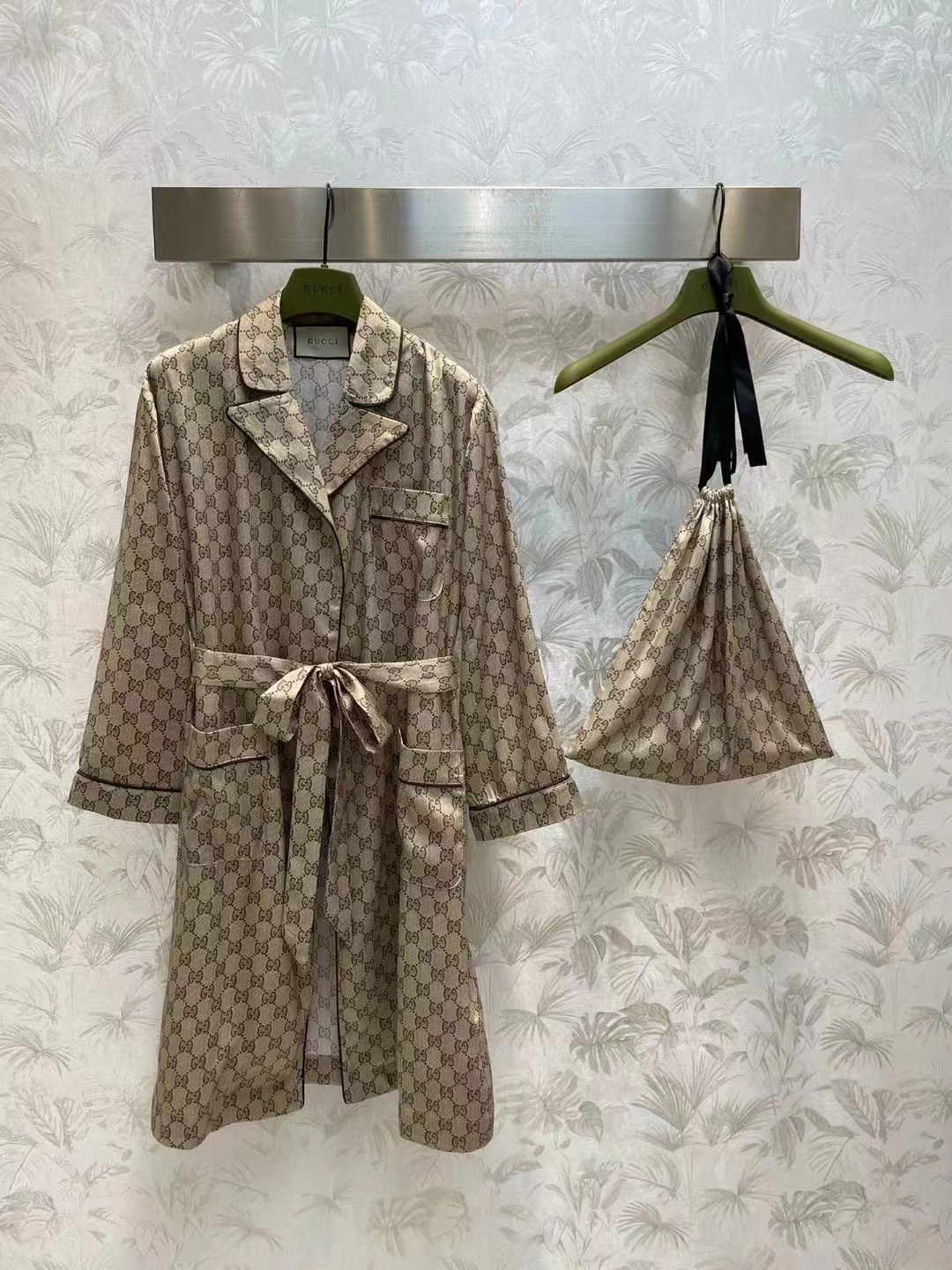 TOP GUCCI Presbyopia Home Nightgown