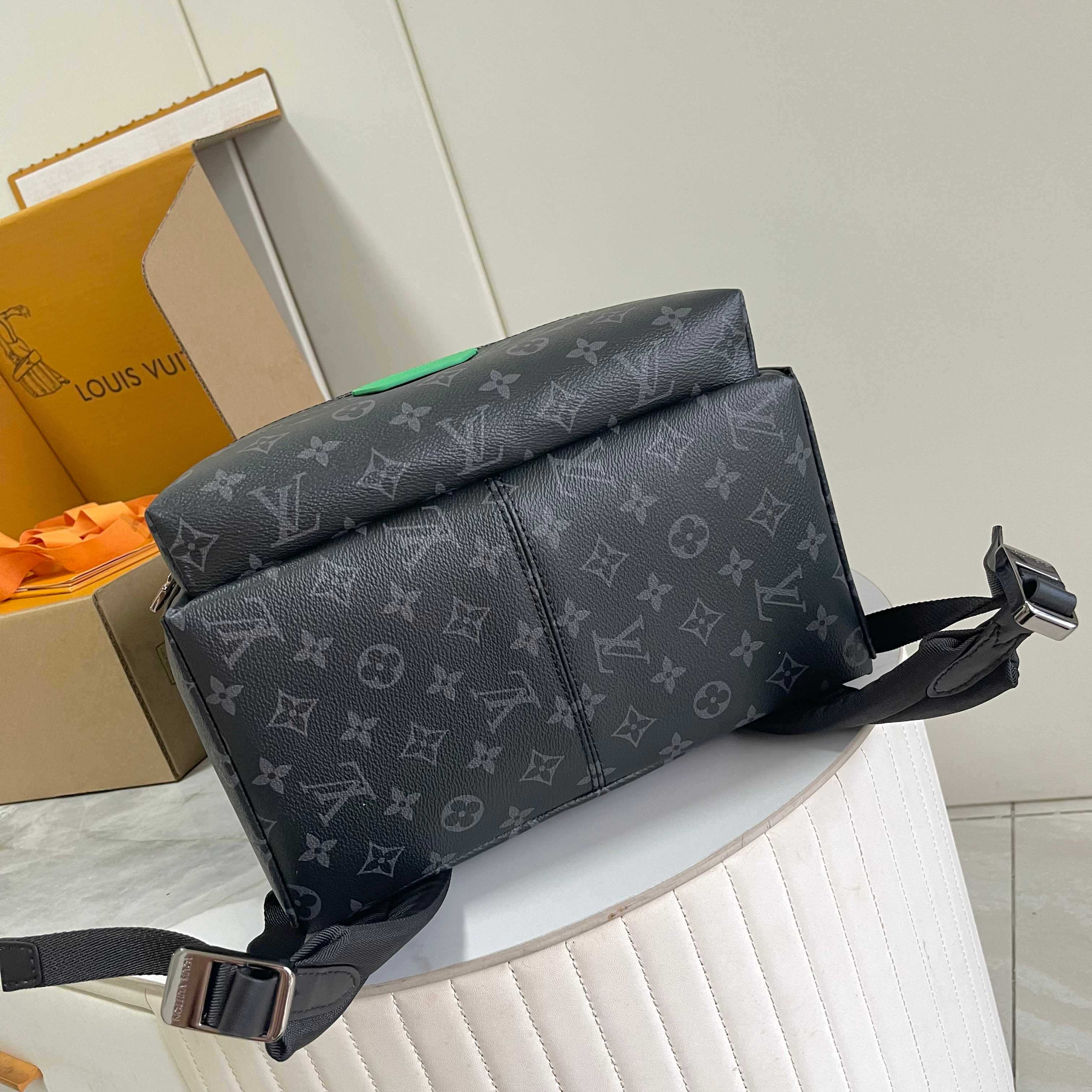 TOP Louis Vuitton LV Discovery Backpack 38x29x20cm - Black
