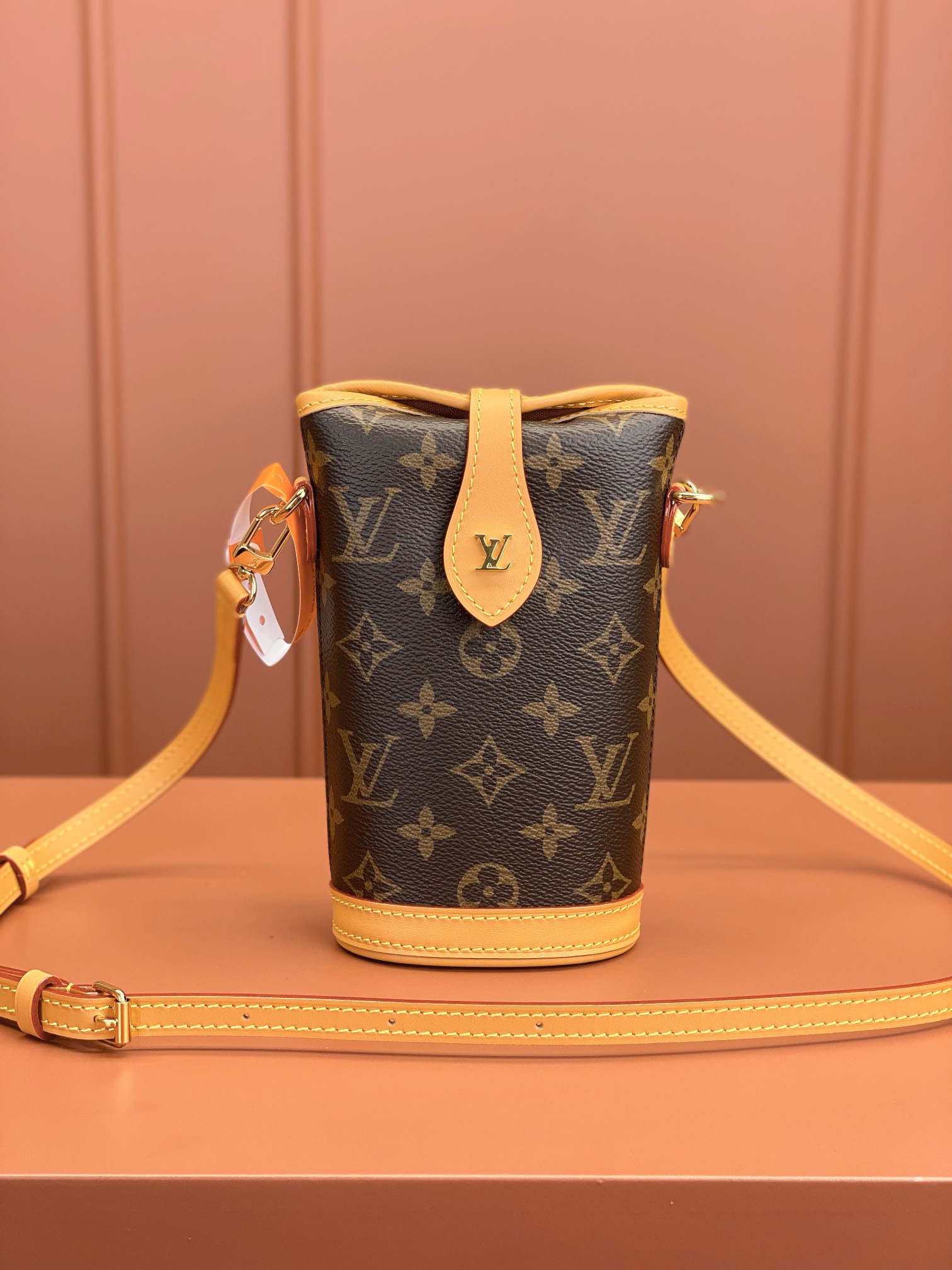 TOP Louis Vuitton LV L*V  Fold Me Monogram Bag 14.5x18x6.5cm - Brown