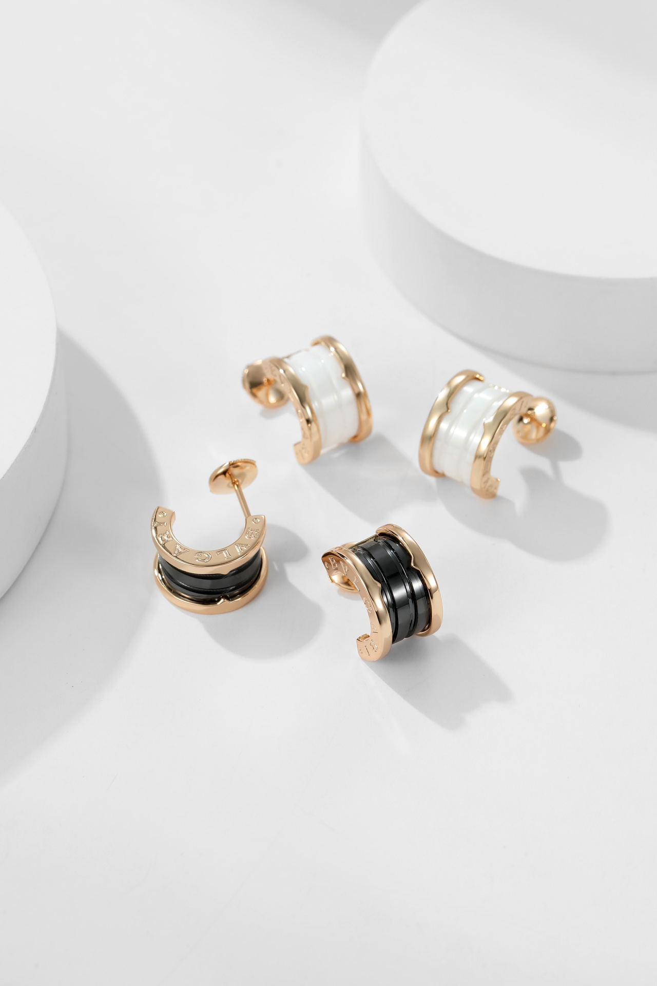 TOP BVLGARI Black and White Ceramic Earrings