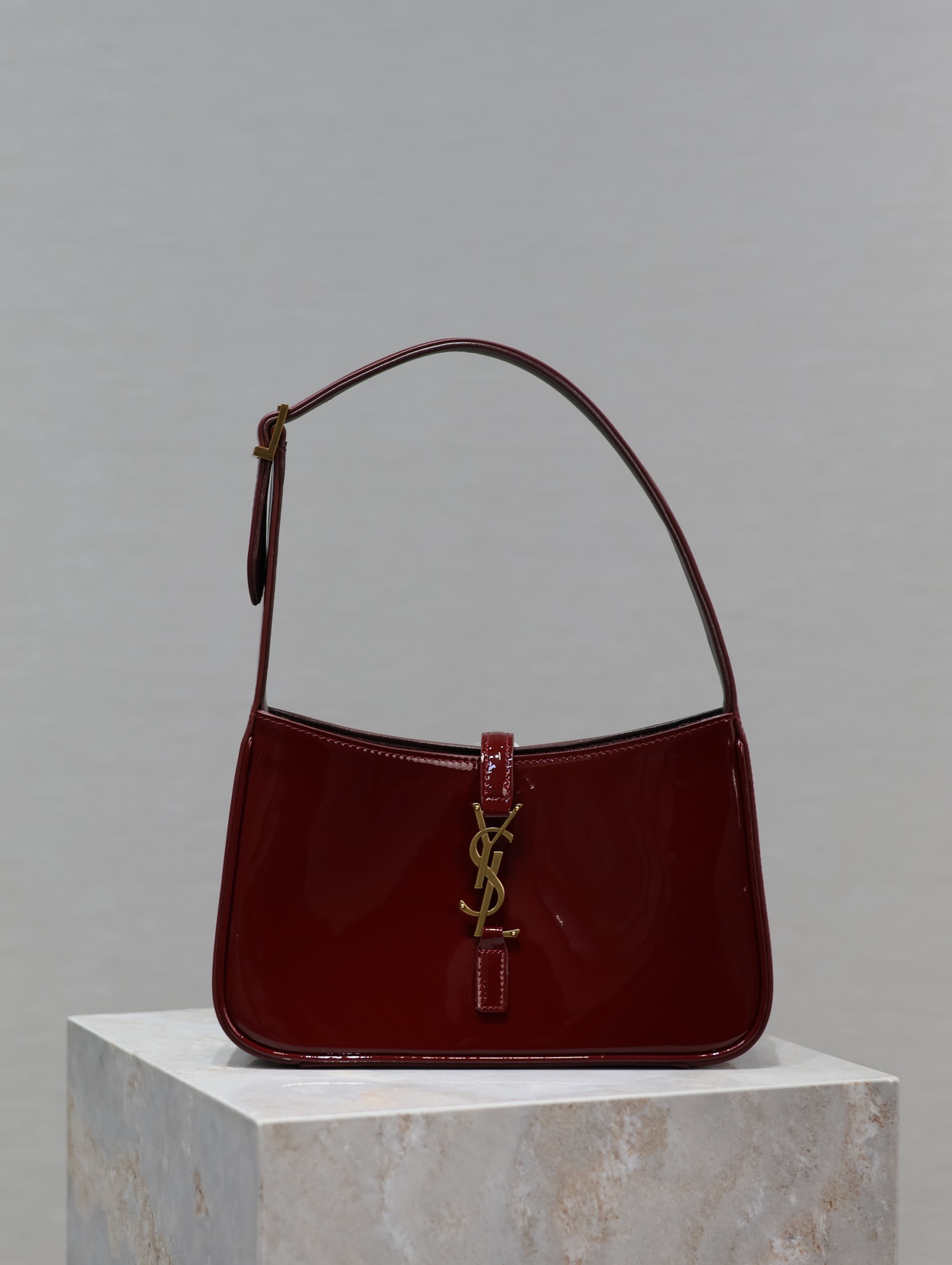 TOP Yves Saint Laurent YSL Patent Leather Le 5A7 Bag 25X14X6cm - Jujube Red&GHW
