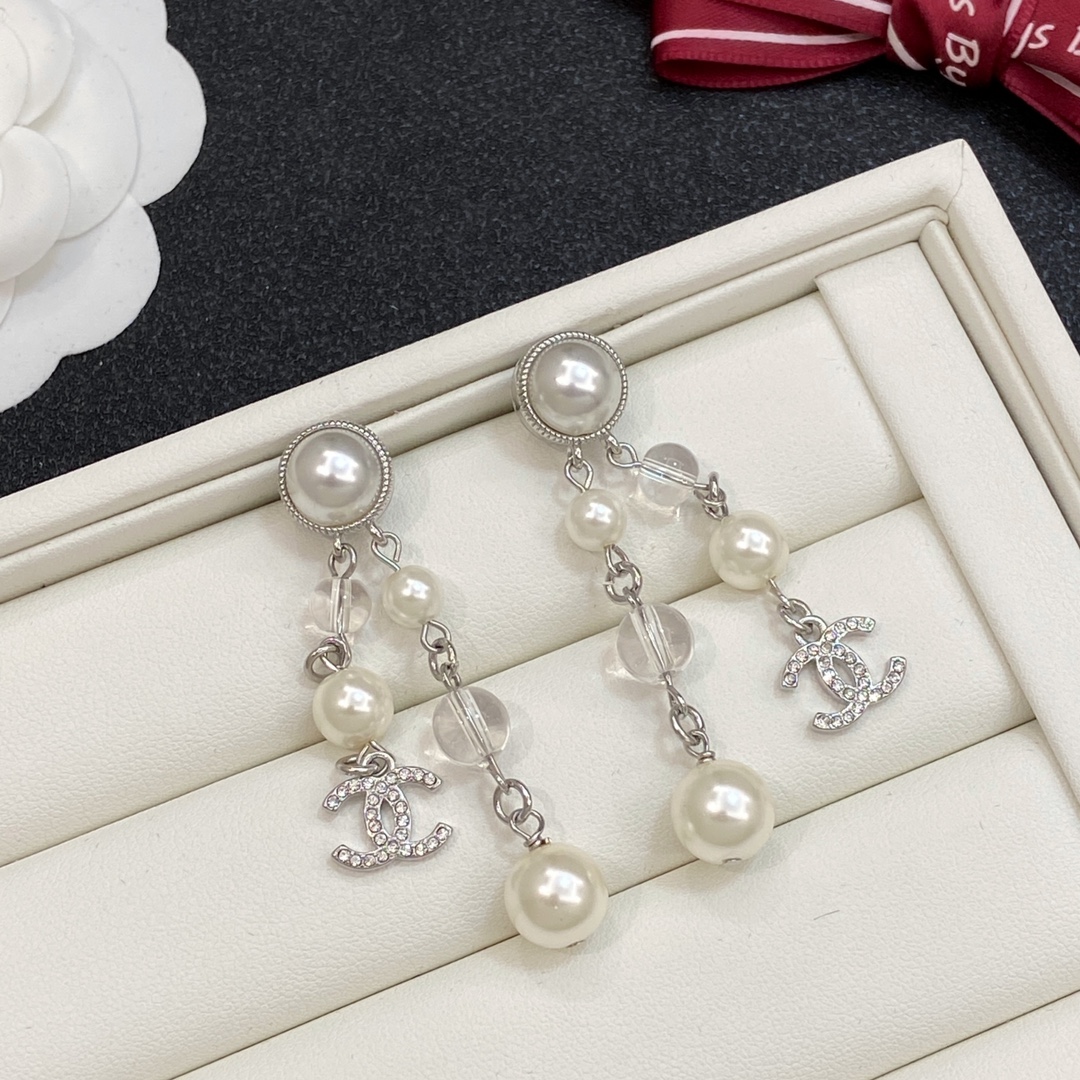 TOP CHANEL Earrings -  2 Color