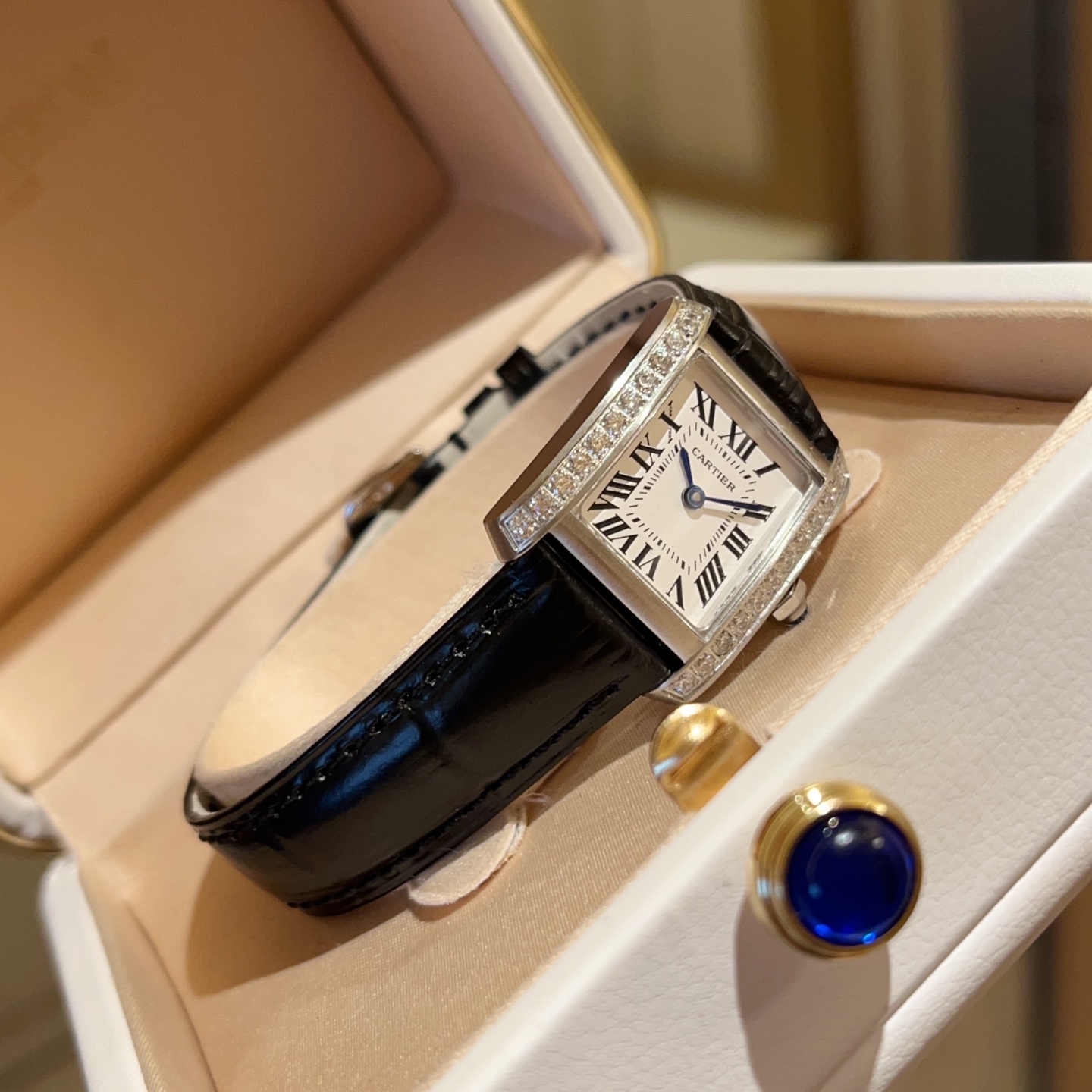TOP Cartier Tank Francaise Watch with Diamonds 21.2x5.7mm - 8 Color