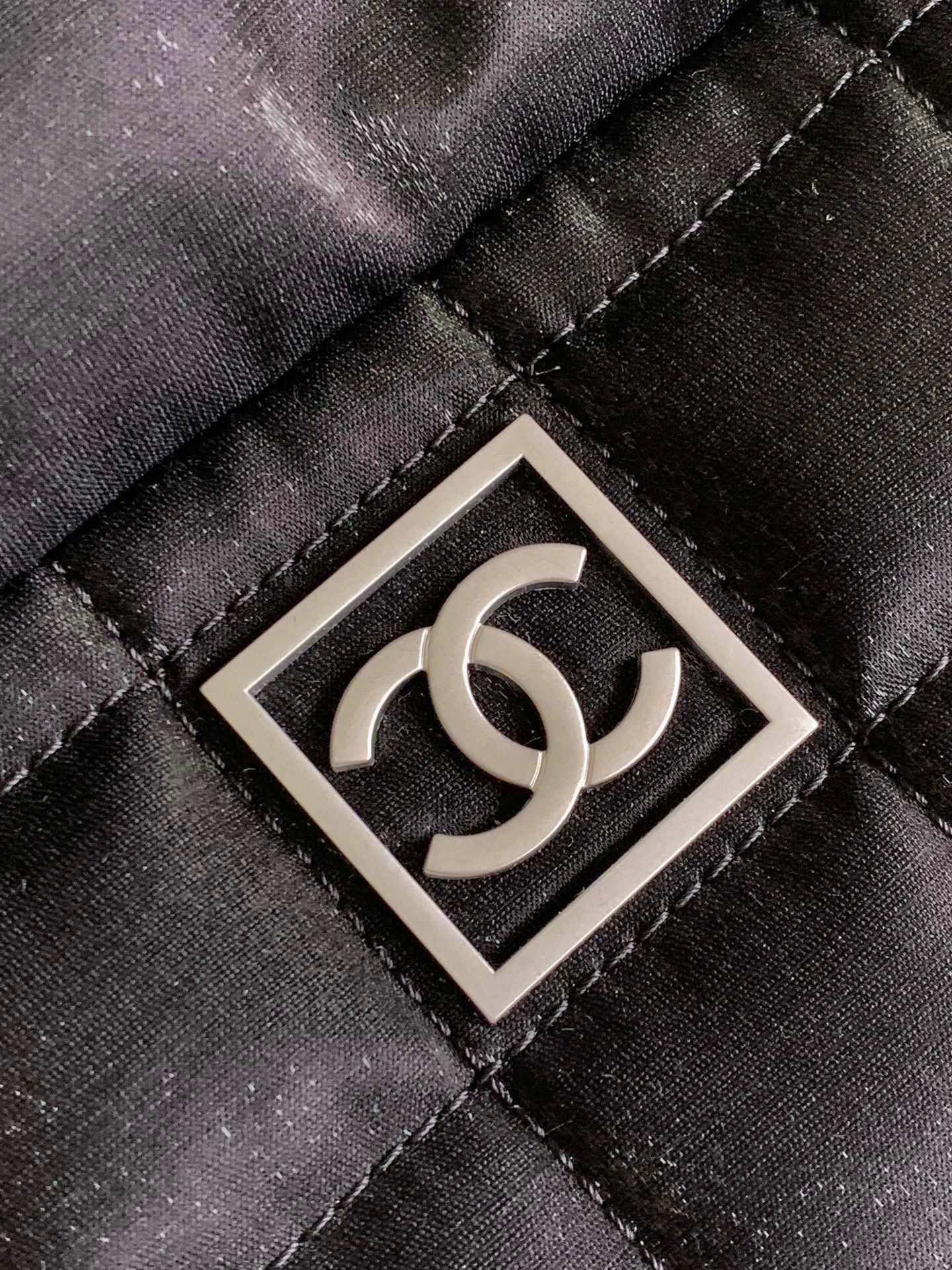 TOP CHANEL Silk Satin Material Handbags - Black