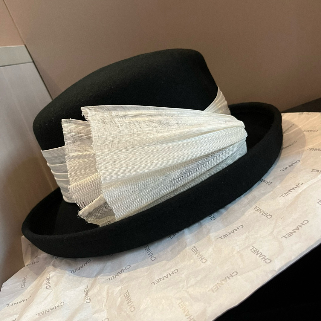 TOP Yves Saint Laurent YSL Wool Flat Top Hat - Black