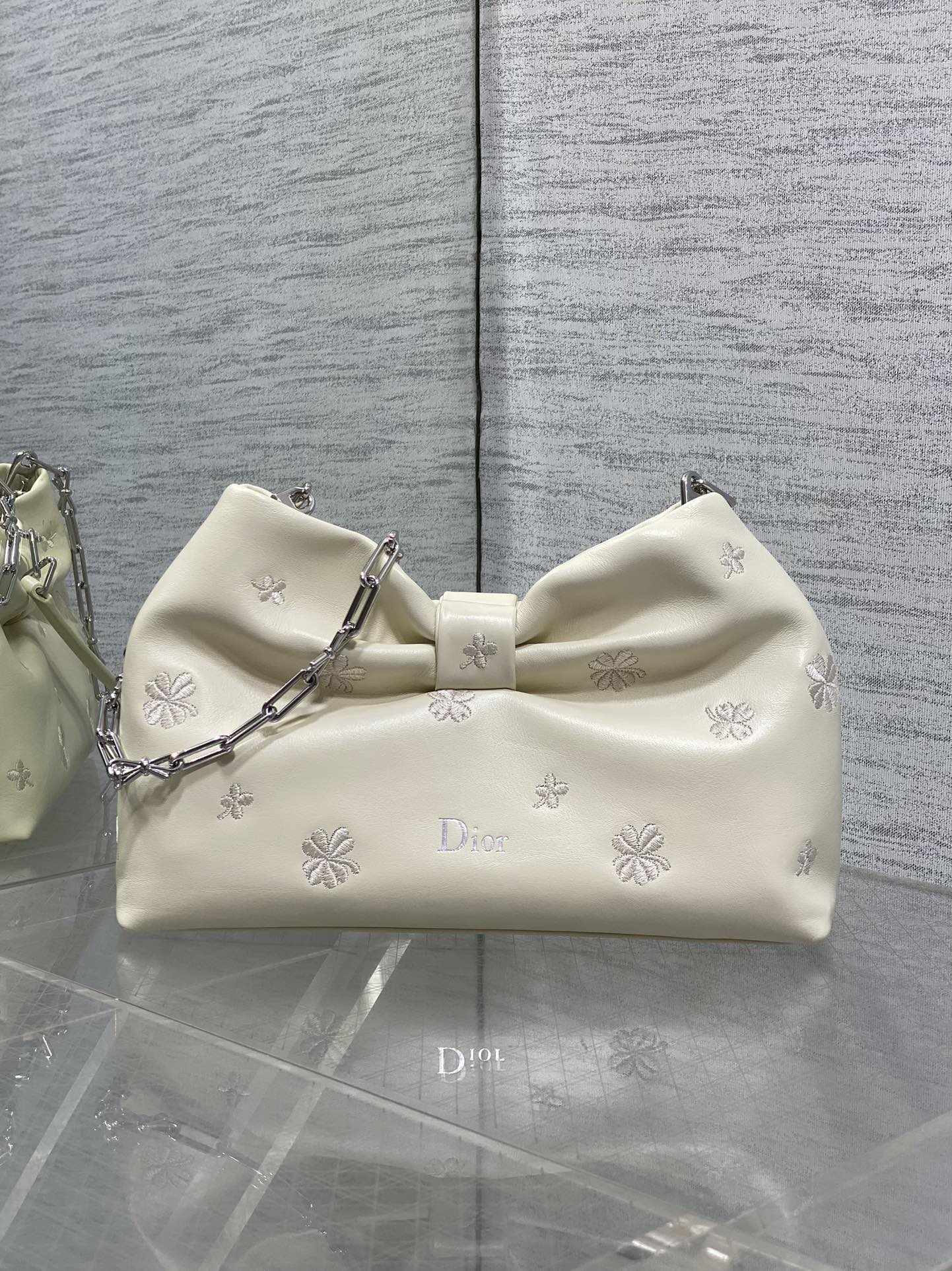 TOP Christian Dior Calfskin Leather with Embroidered Flowers Chain Bag 27*8*18cm - Beige
