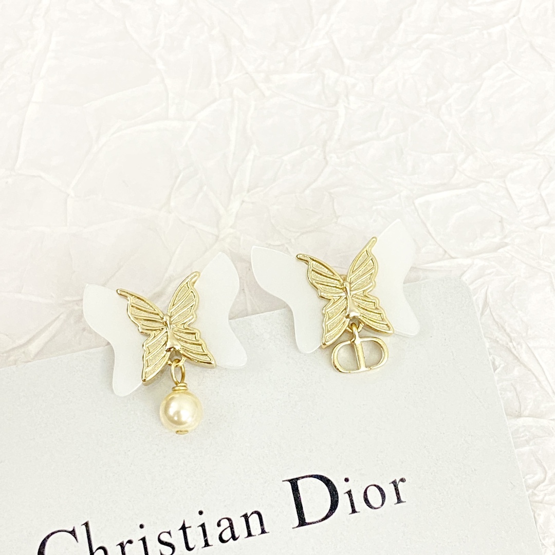 TOP Christian Dior Butterfly Pearl Earrings