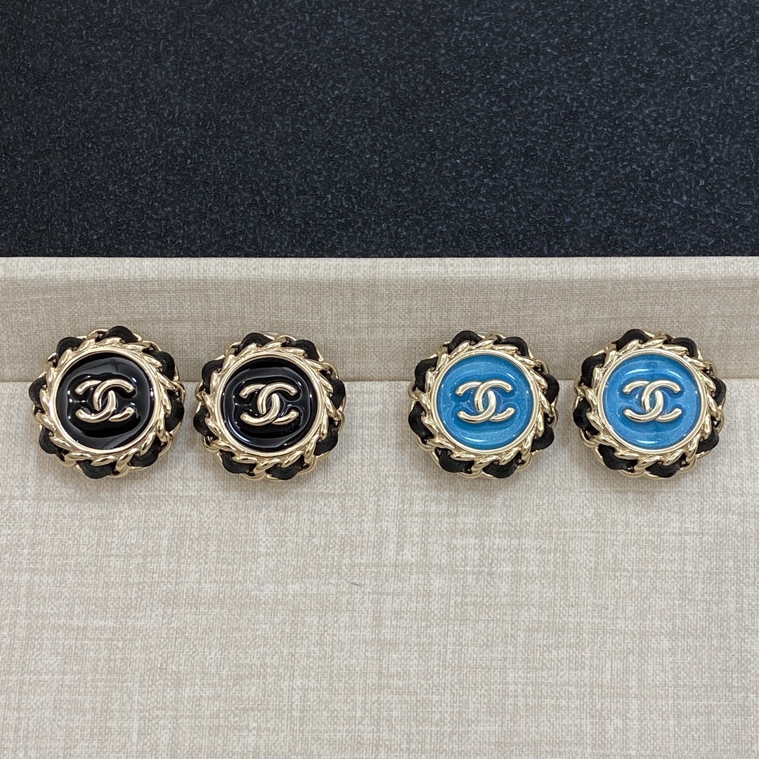 TOP CHANEL Earrings- 2 Colors