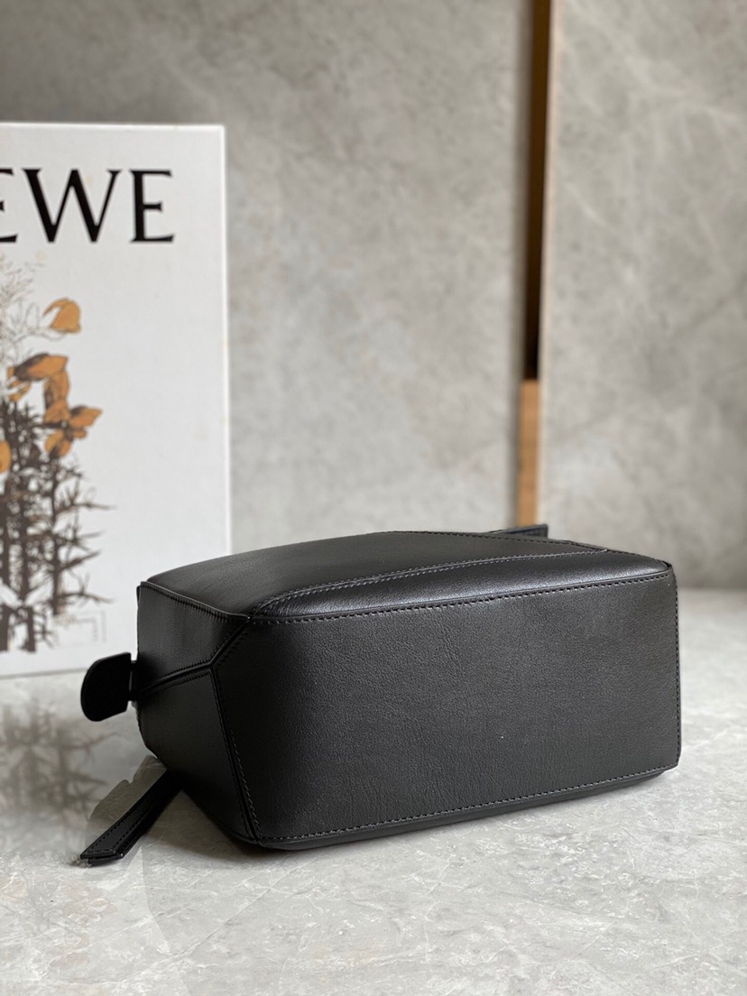 Loewe Small Puzzle Black(Replica)