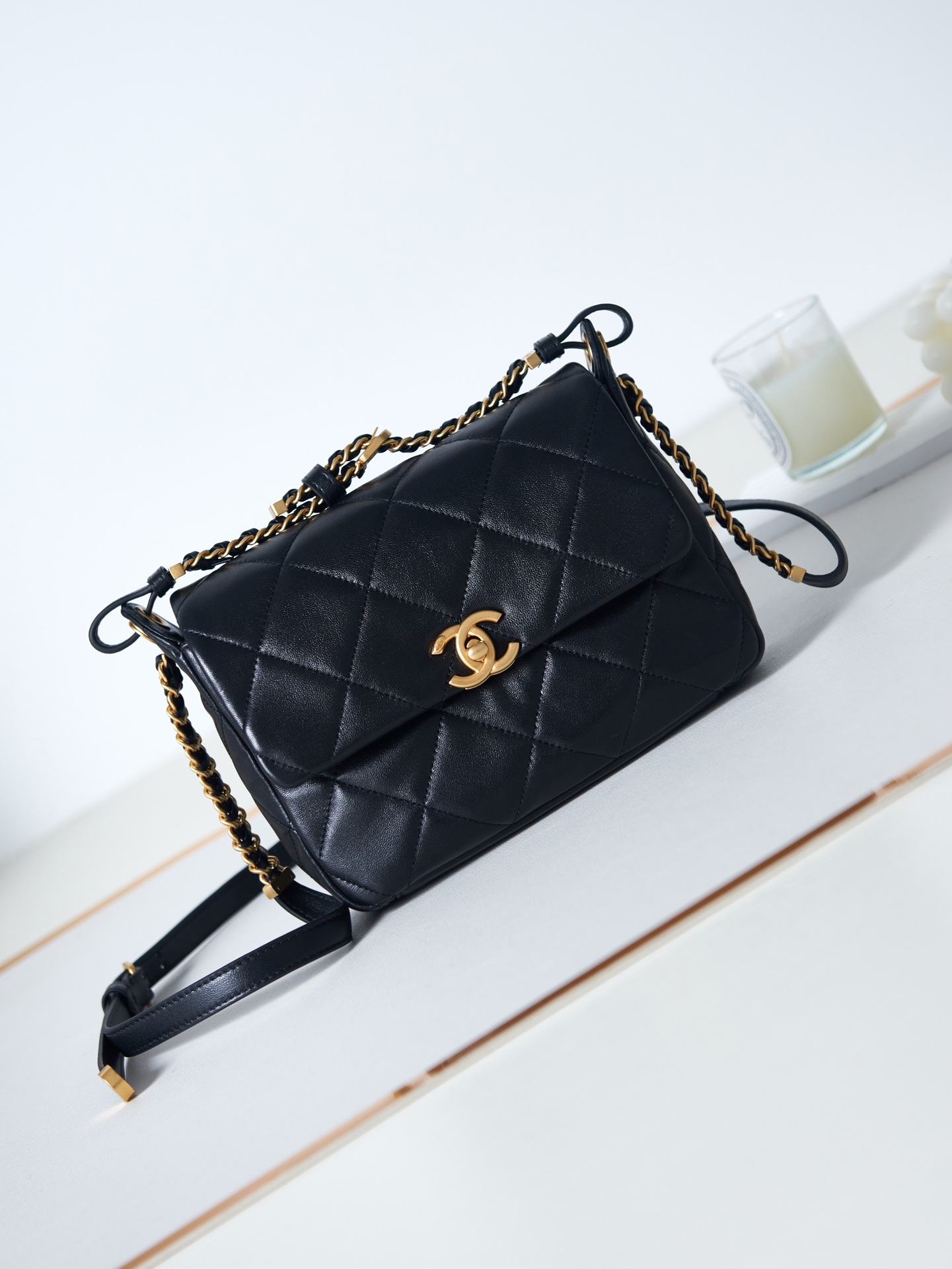 TOP CHANEL 23K Lambskin Wide Shoulder Strap Shoulder Bag 12.5×21×5cm - Black&GHW