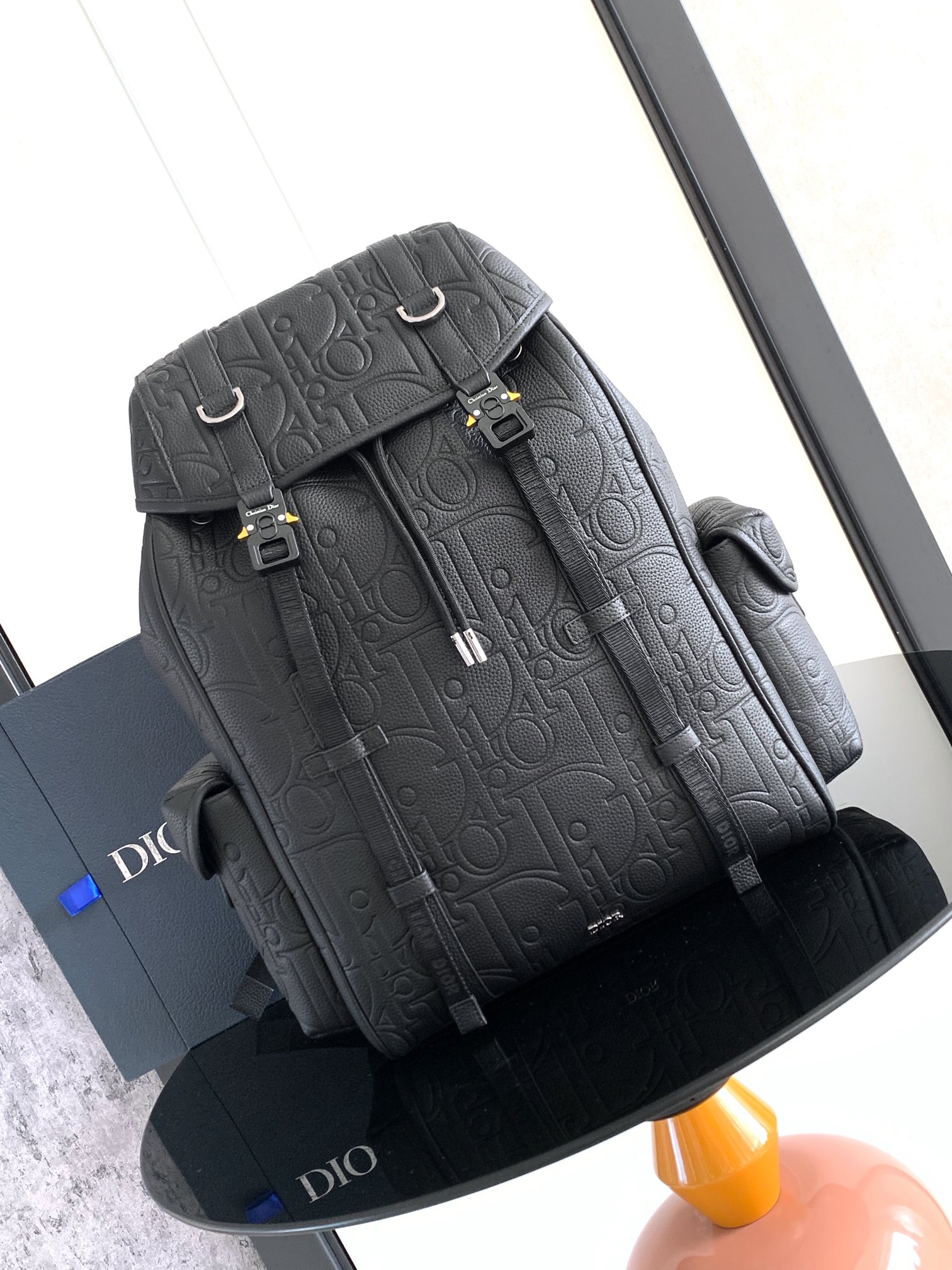 TOP Christian Dior Cow Leather Backpack 43 x 43 x 18 cm - Black