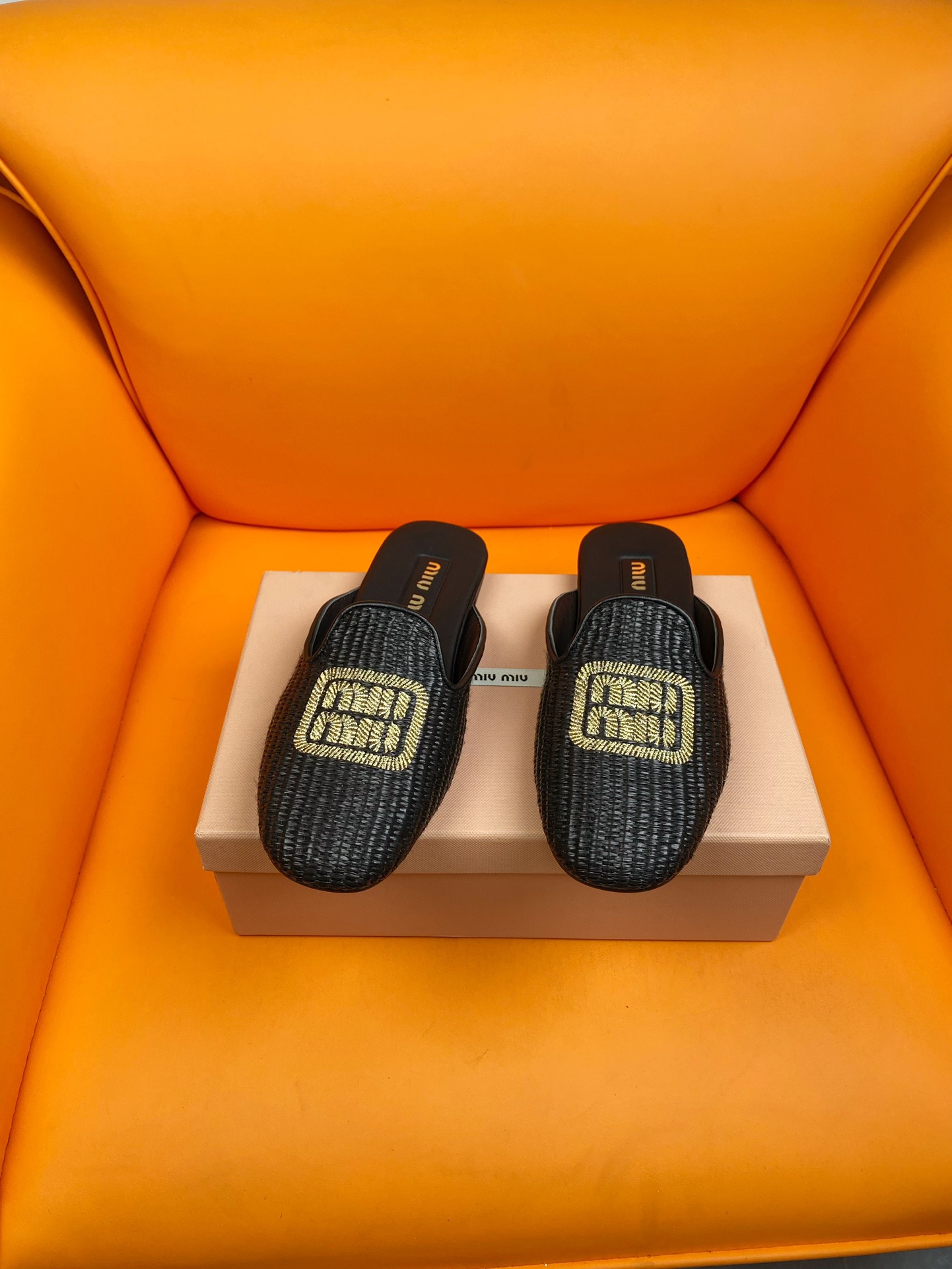 TOP Miu Miu Embroidered Woven Slippers - 2 Color
