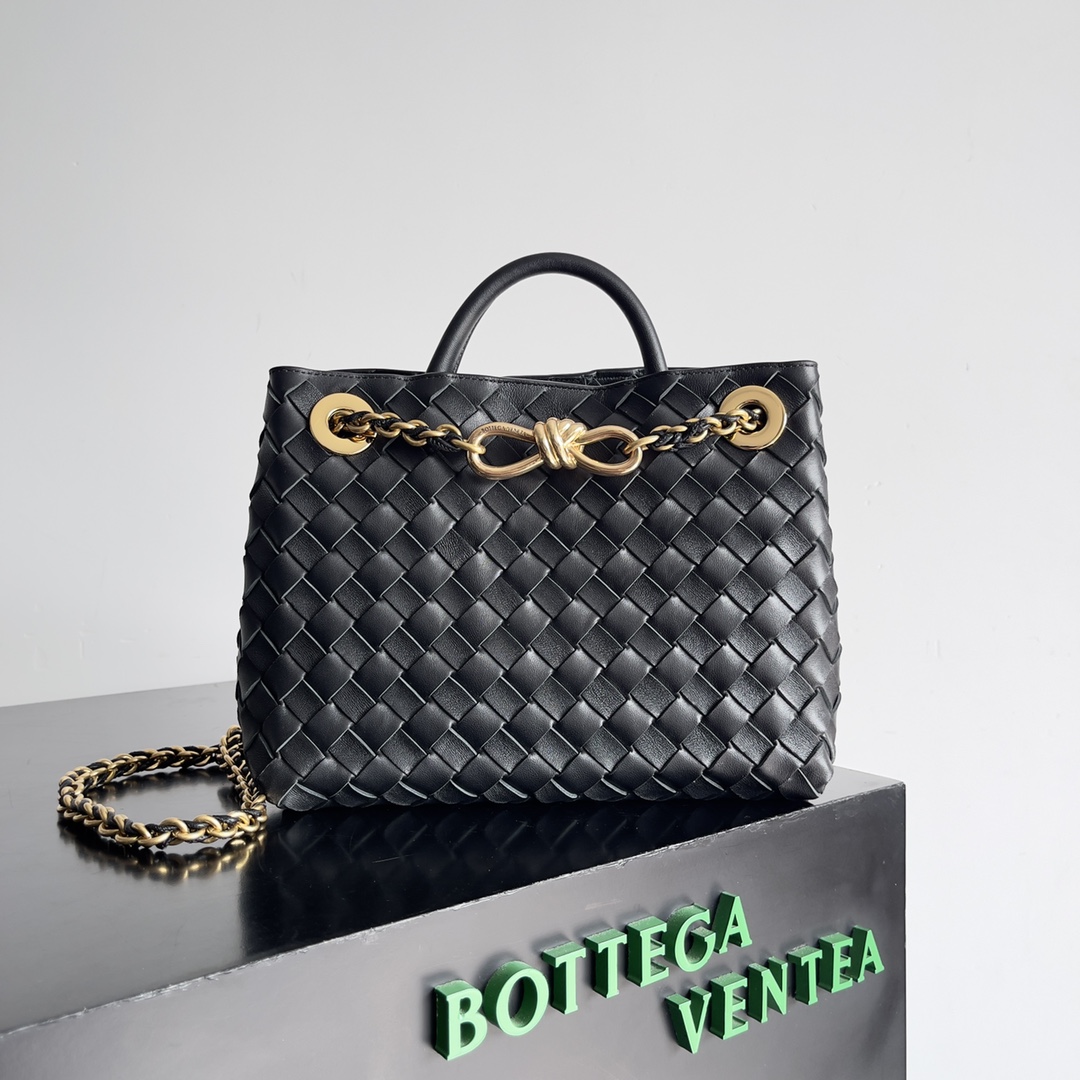 TOP Bottega Veneta BV Andiamo Bag 25x22x10.5 cm - Black&GHW