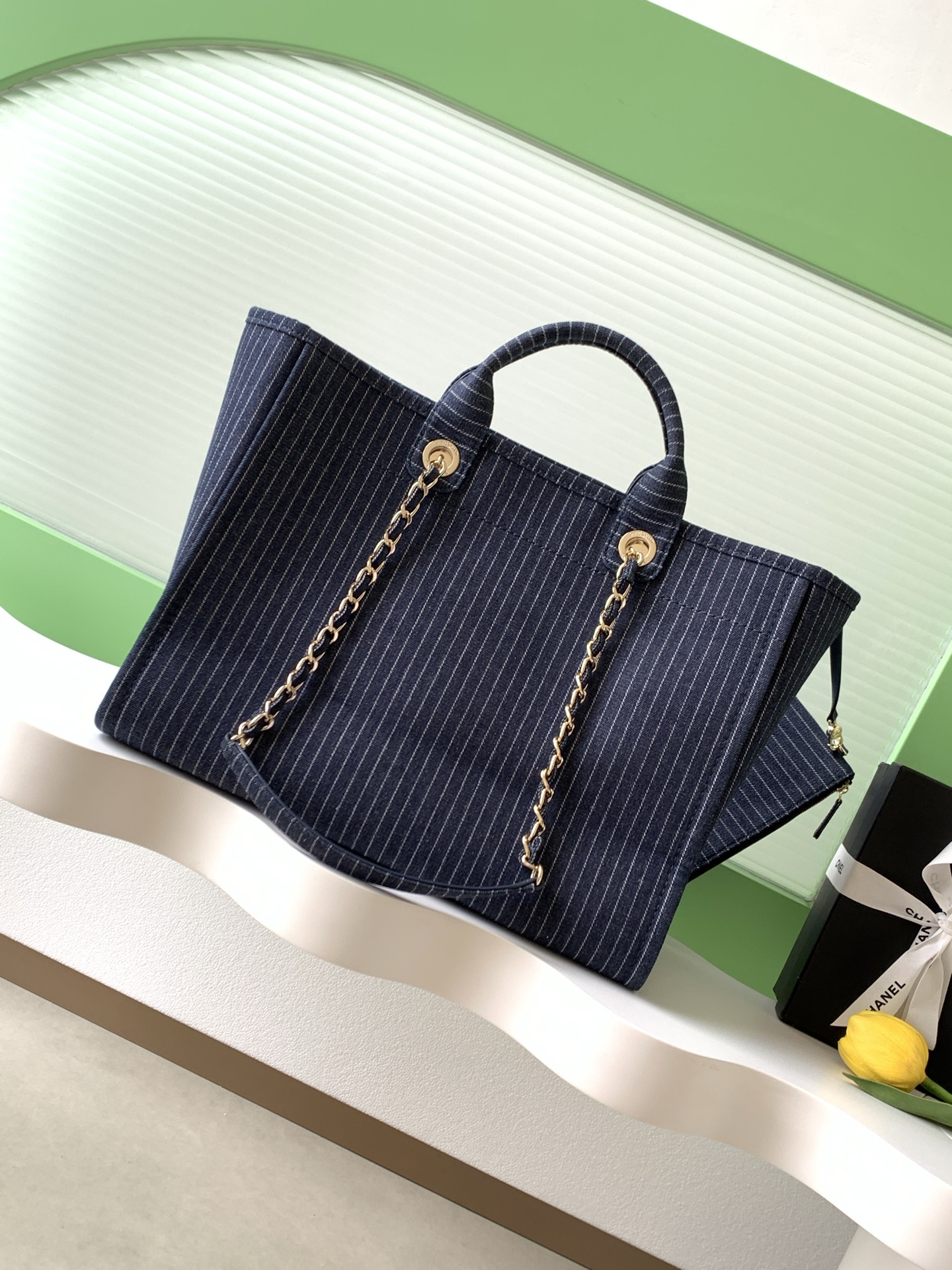TOP CHANEL Beach Bag 38cm -  Blue
