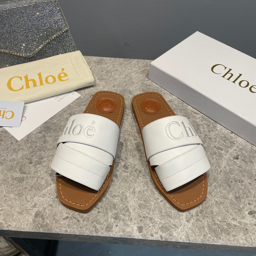 Chloe Leather Logo Embroidery Shoes Sandal (Replica)
