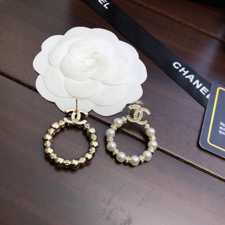 TOP CHANEL Double C Pearl Hoop Earrings