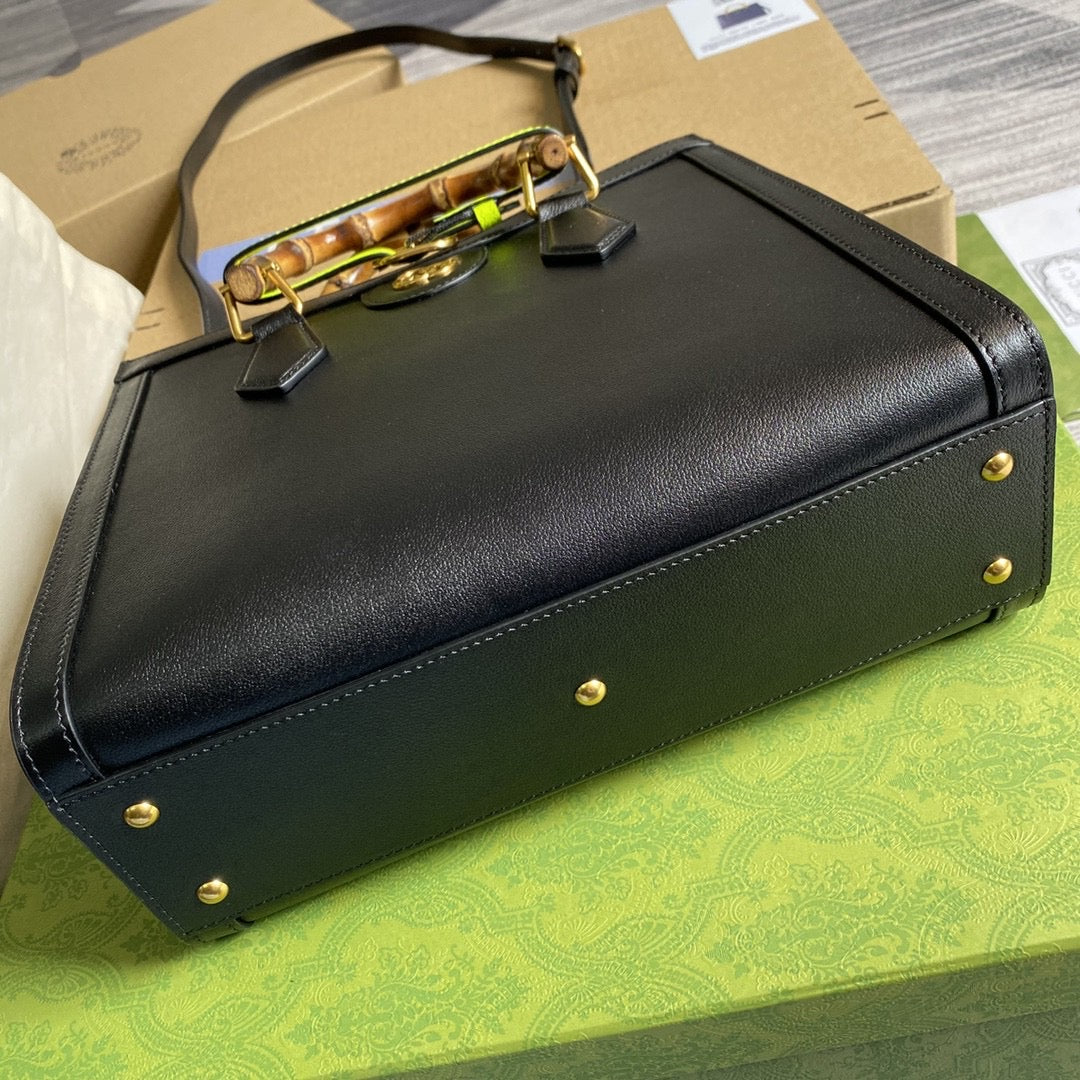 TOP GUCCI G*G Diana Medium Bag - Black