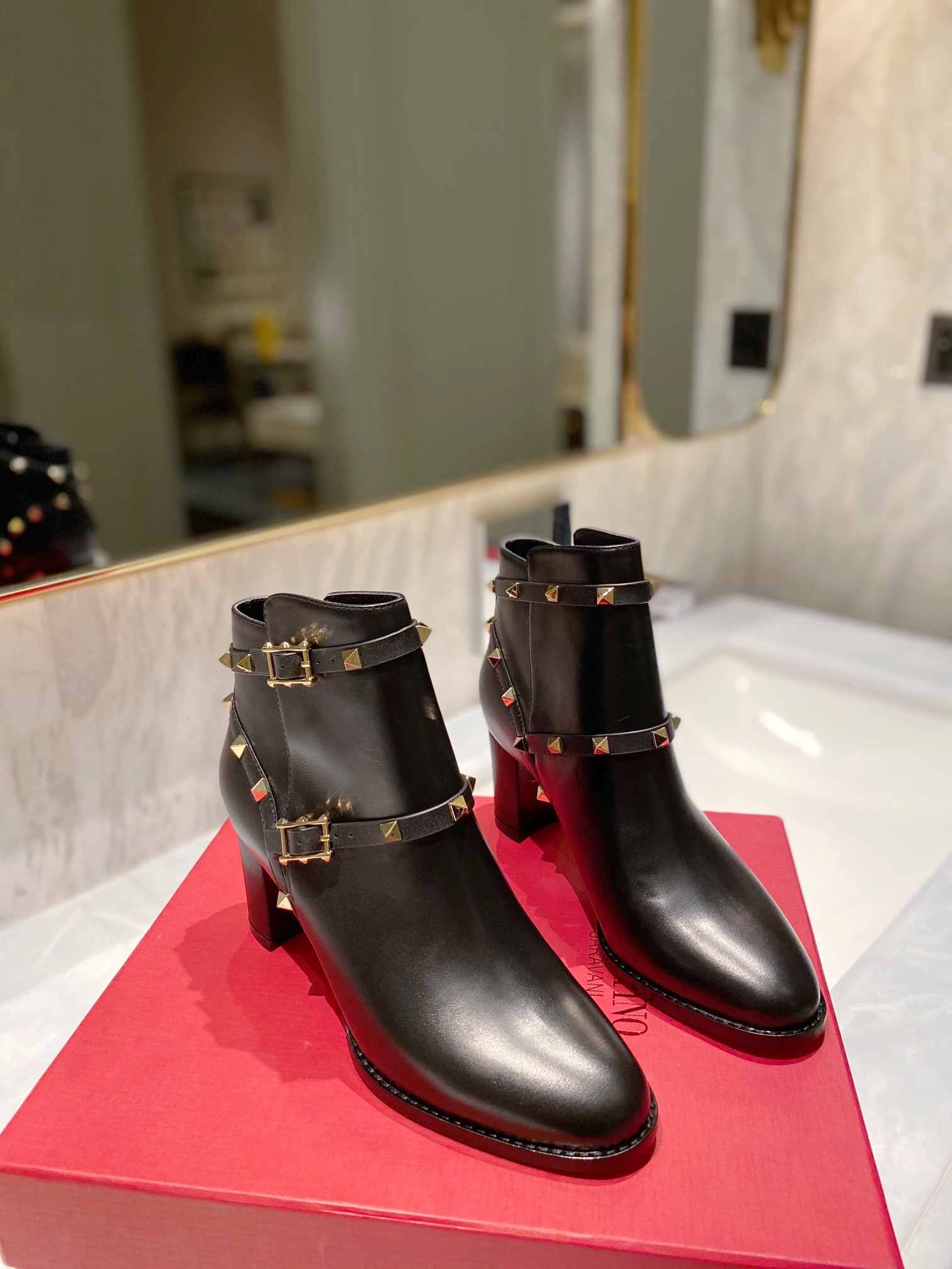 TOP VALENTINO 6cm/9cm High Heel Calfskin/Lychee-grained Cowhide Short Boots  - Black