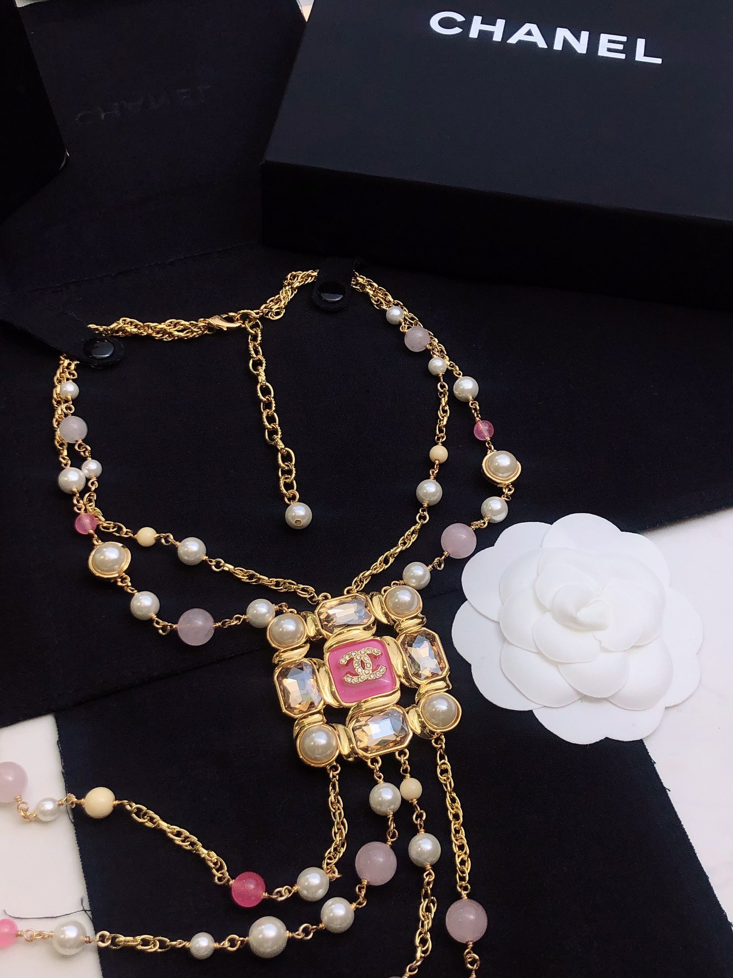 TOP CHANEL Pearl Dounble C Necklaces