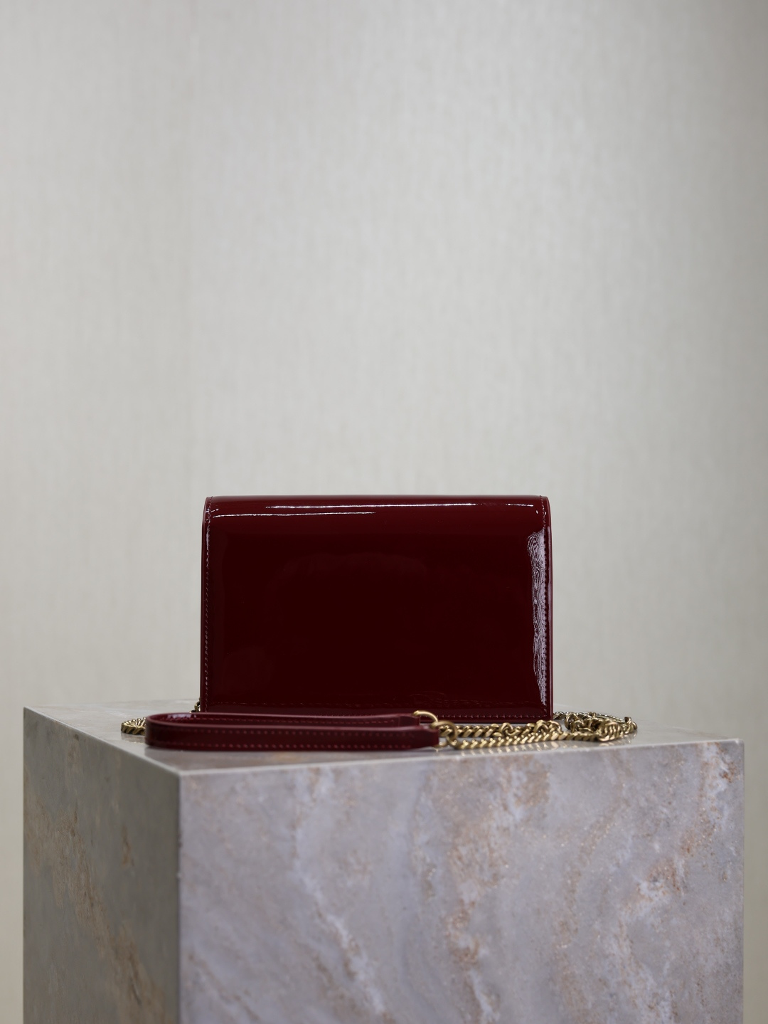TOP Yves Saint Laurent YSL Kate Tassel Bag Patent 19x12.5x4cm - Dark Red & GHW