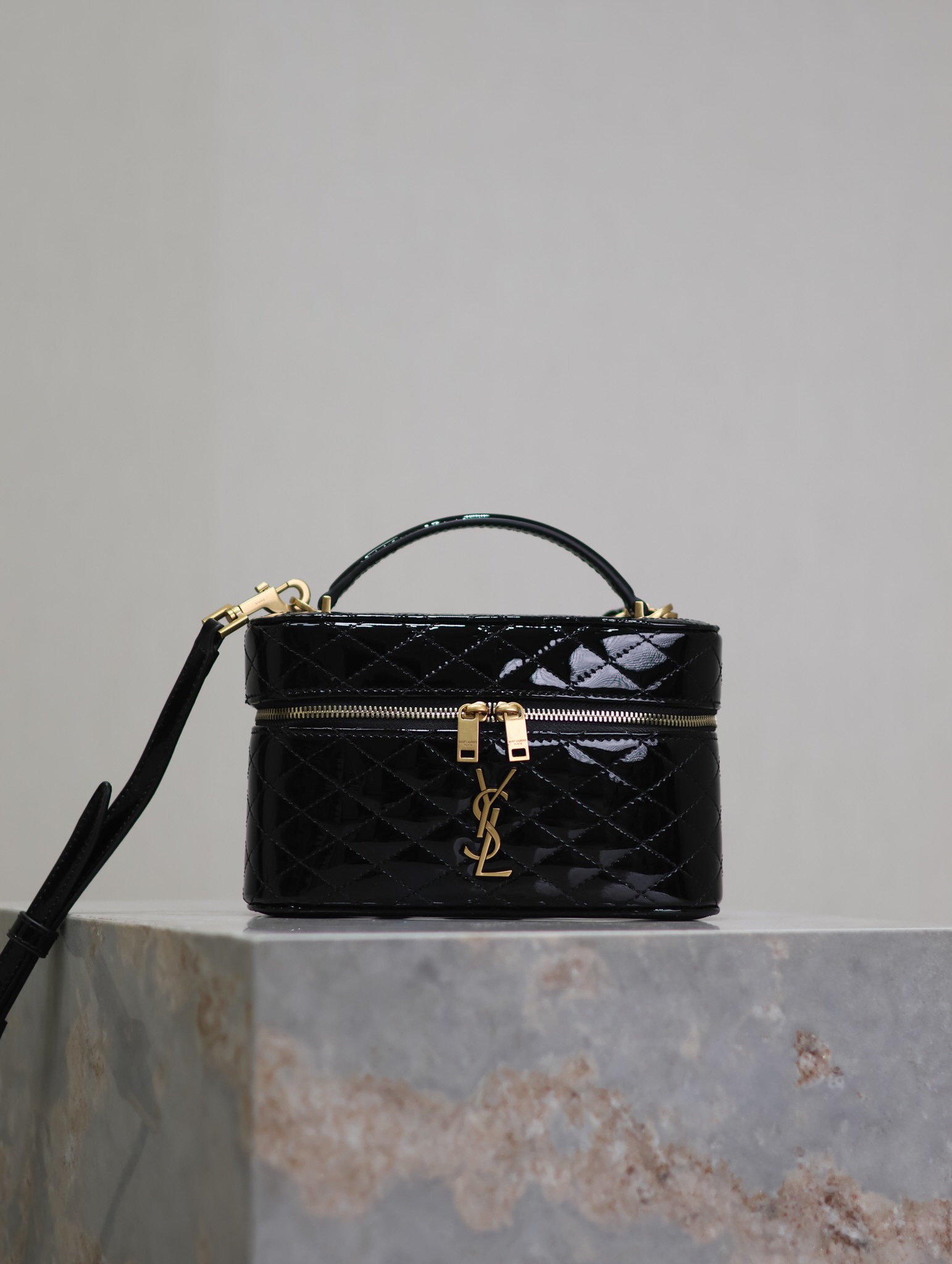 TOP Yves Saint Laurent YSL Gaby Vanity Shoulder Bag 18x11x6.5cm - Black