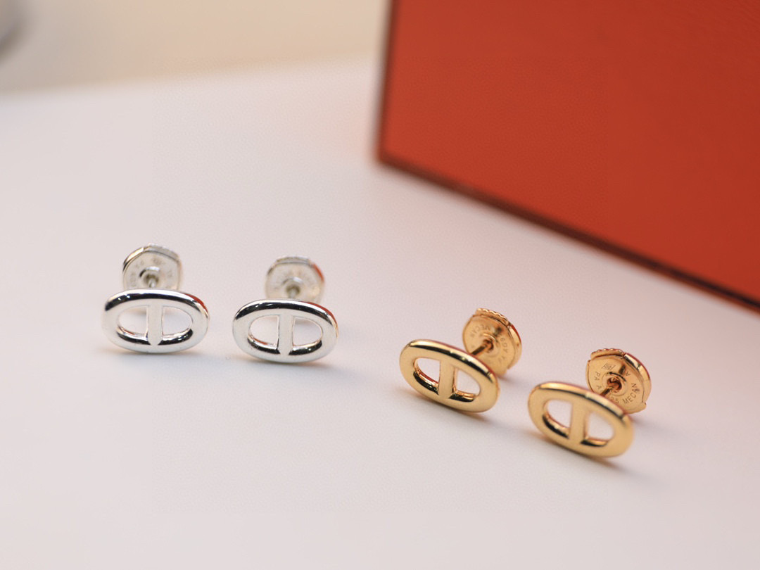 TOP HERMES Mini Pig Nose Earrings - 2 Colors