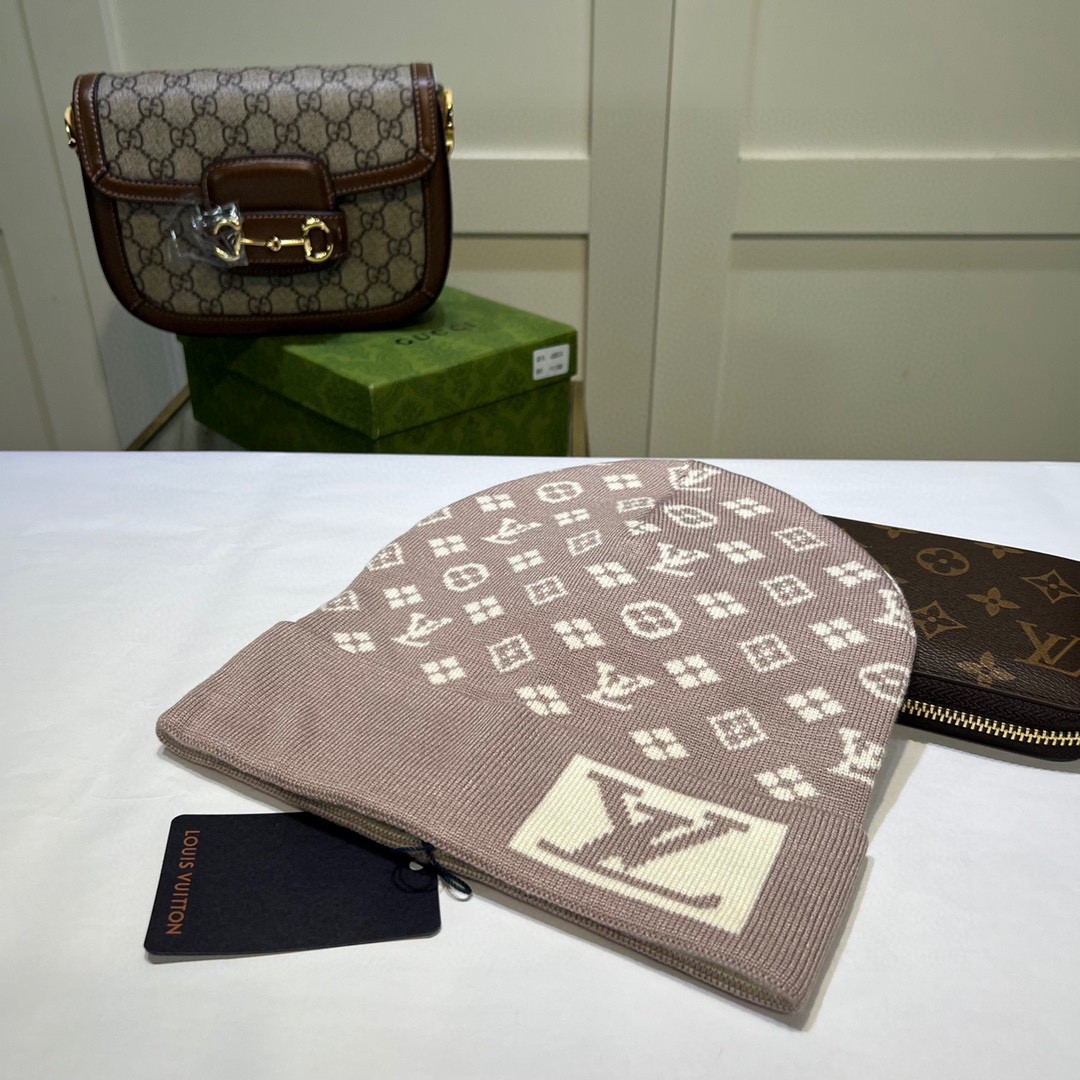 TOP Louis Vuitton LV Knitted Hat - 4 Colors