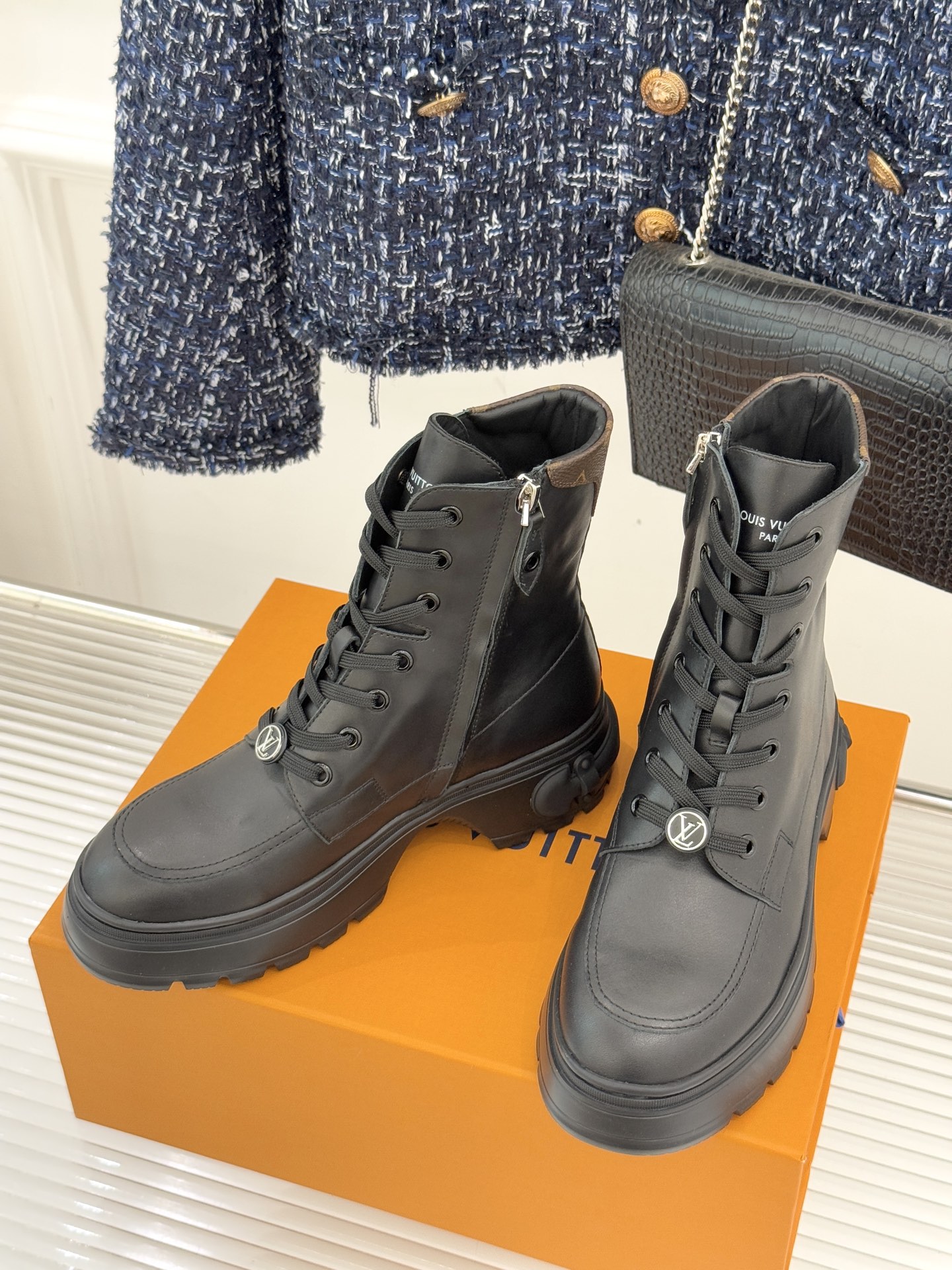 TOP Louis Vuitton LV Platform Martin Boots - 3 Color