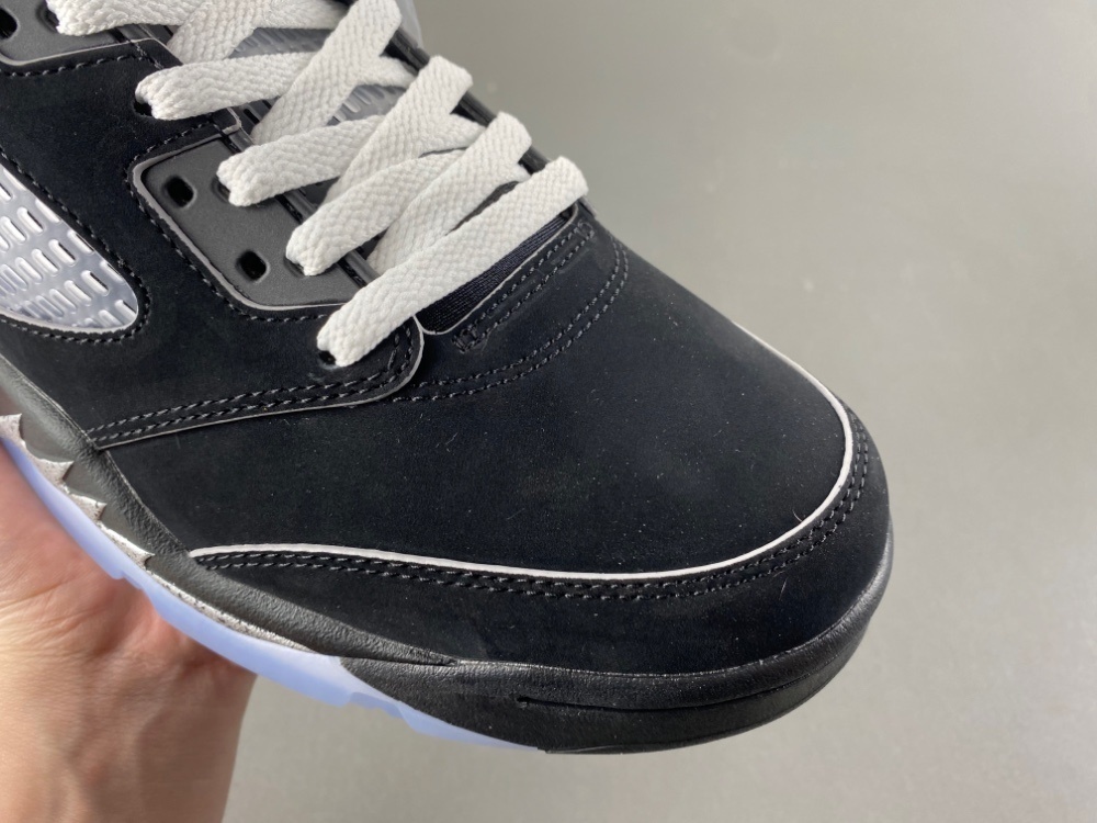 Air Jordan 5 Black Metallic Reimagined