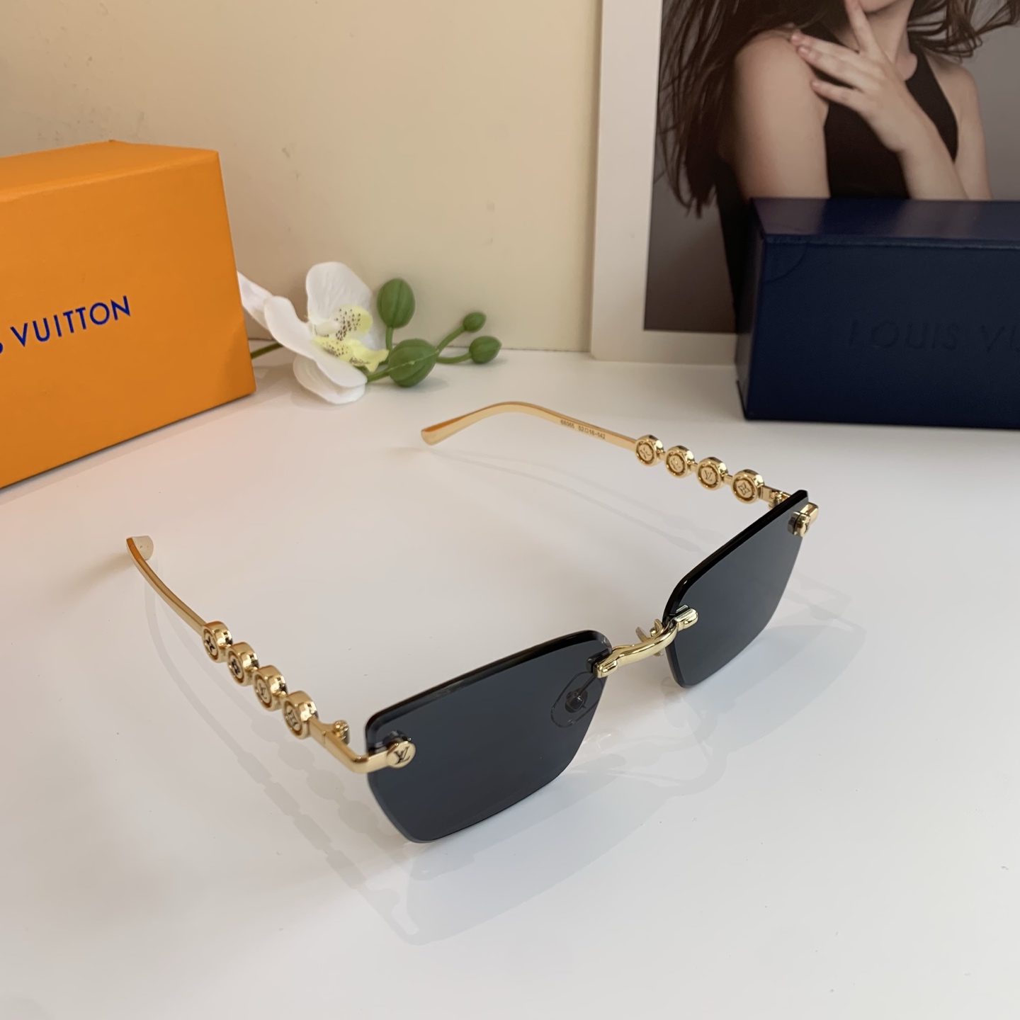 TOP Louis Vuitton LV Sunglasses - 3 Color
